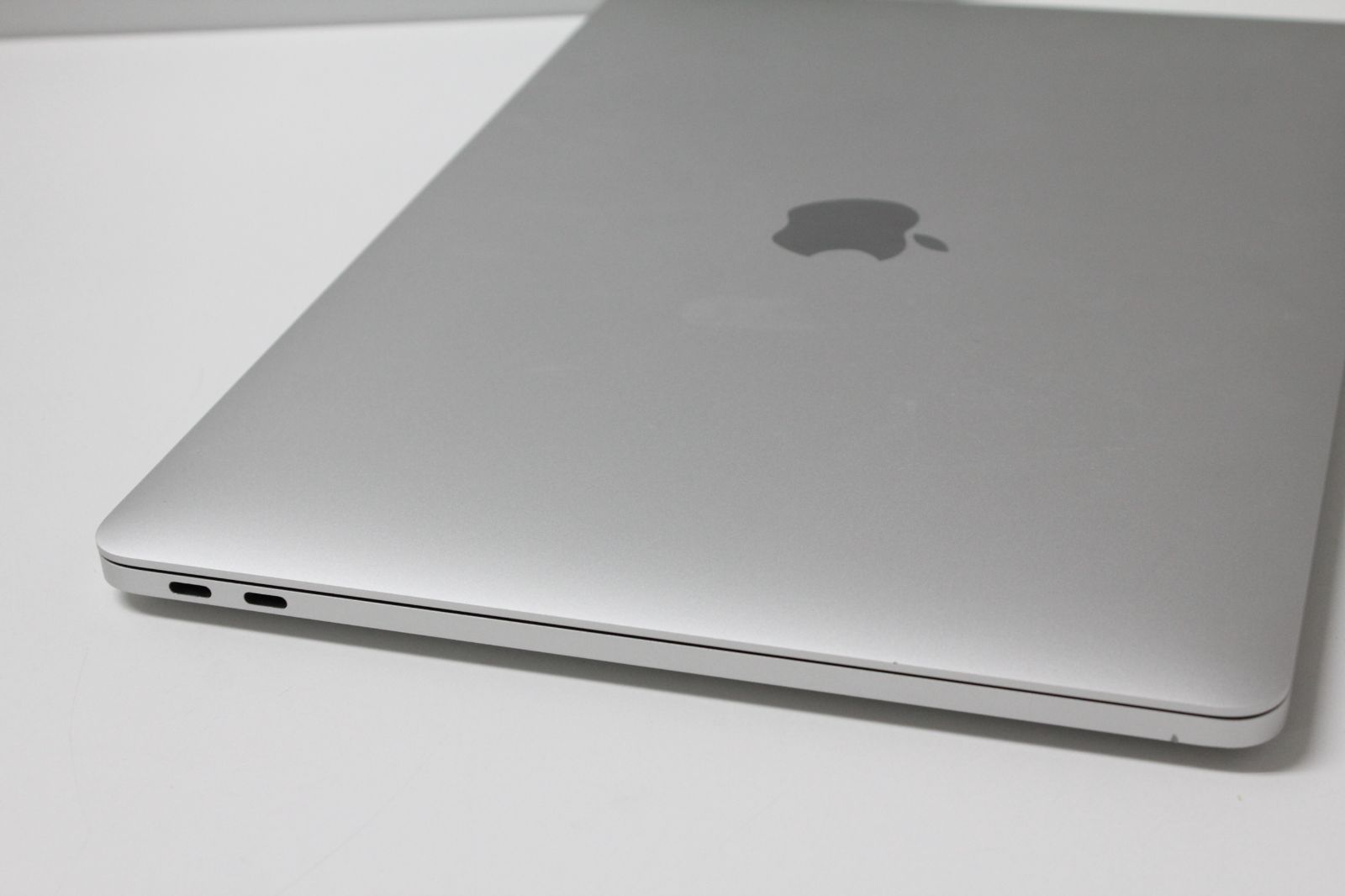 【即使用可・箱付】MacBook Pro 2017 13インチ128GB 8GB Amazon.co.jp: 【整備済み品】 Apple MacBook Pro 2017, Thunderbolt