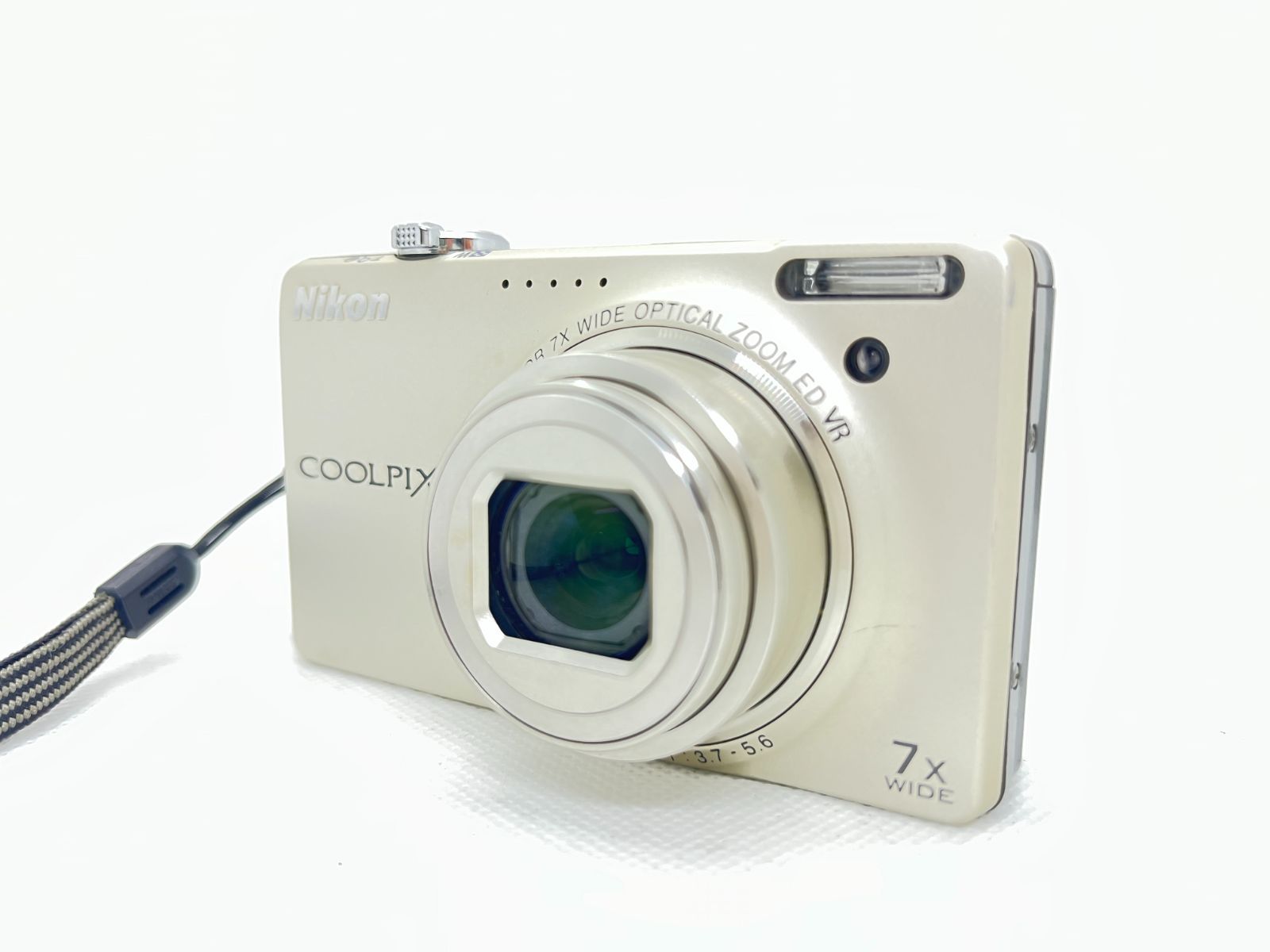 Nikon COOLPIX S6000 Nikon COOLPIX S6000 Black 14.2 MP 28mm Wide 