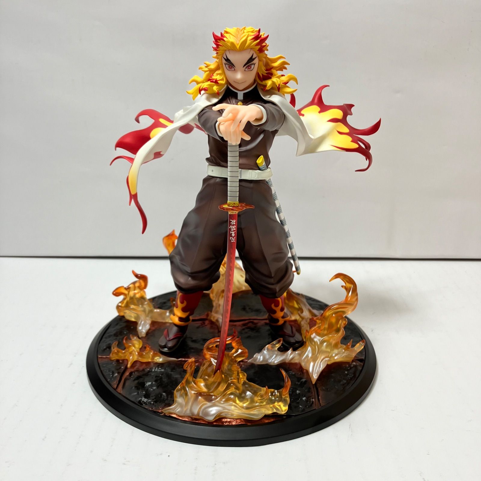 劇場版 鬼滅の刃 無限列車編 煉獄杏寿郎 1/8スケール フィギュア