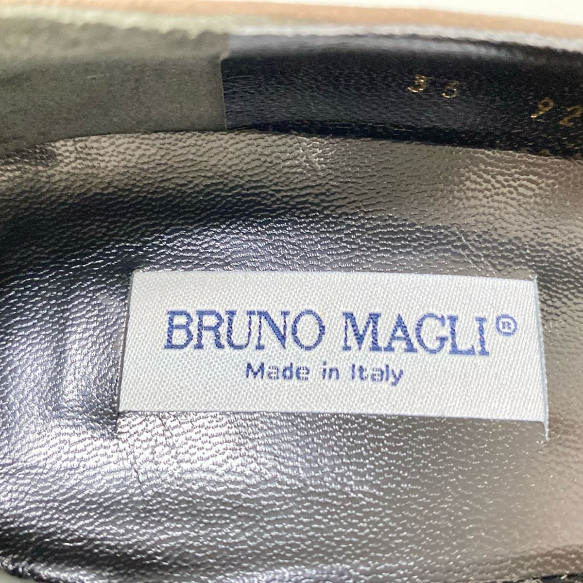 Bruno Magli パンプス 黒 サイズ:35/22.5cm 美品！ イタリア老舗靴ブランドBruno Magli ブルーノマリ オープントゥ