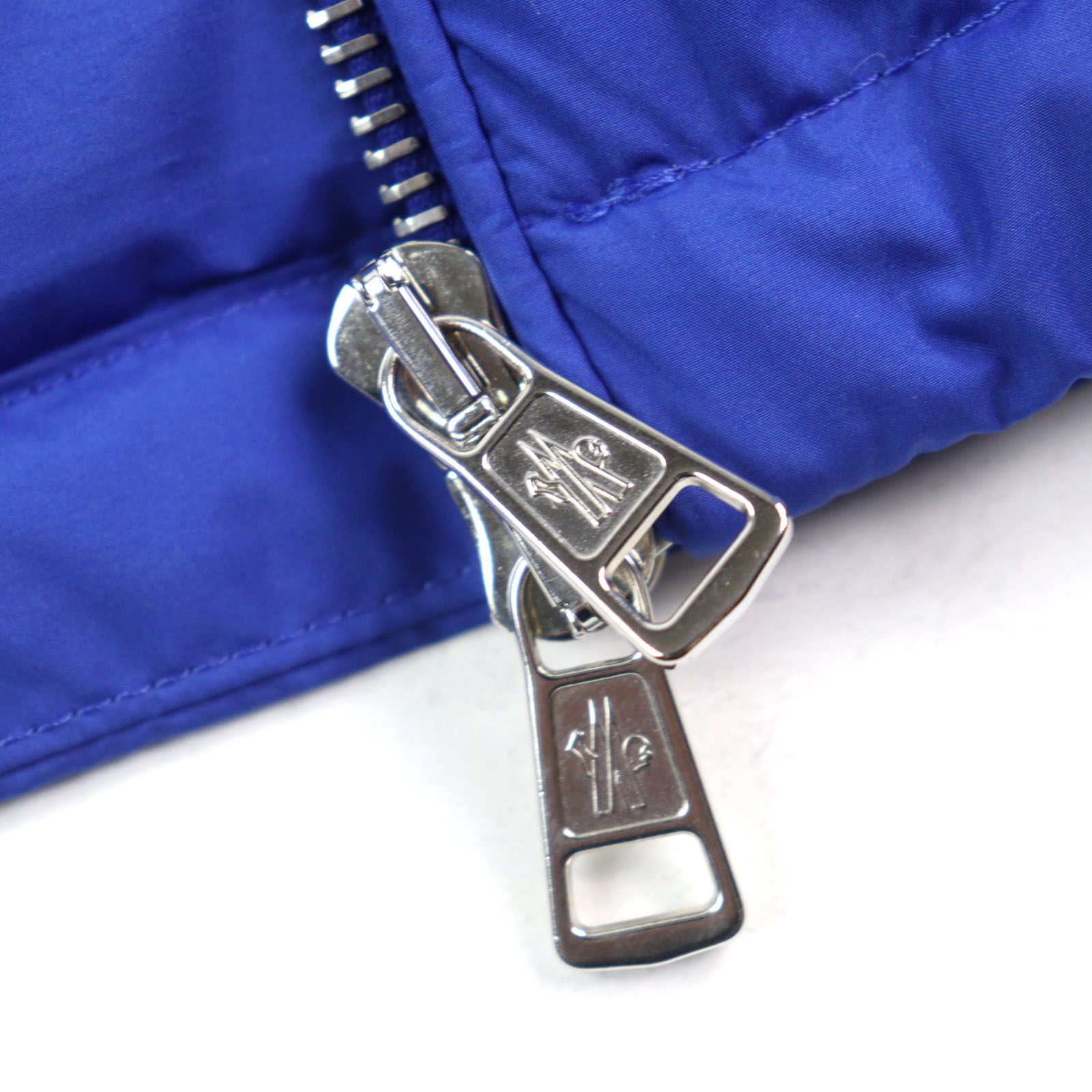 美品○MONCLER モンクレール 年製 I10911A00060 54A81 ALBYT