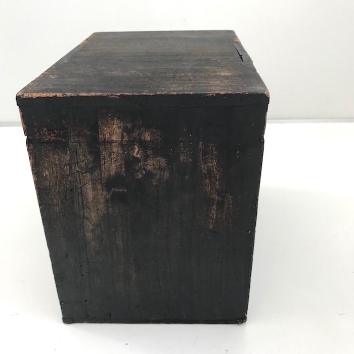 小箪笥三段抽斗【骨董品】高さ約23cm　卓上サイズ 小箪笥三段抽斗【骨董品】高さ約23cm 卓上サイズ - メルカリ