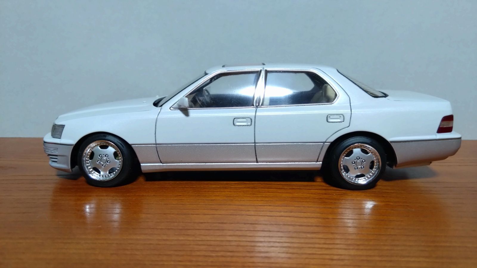 1/24 トヨタ セルシオ アオシマ プラモデル完成品 Amazon.co.jp: アオシマ 1/24 トヨタ セルシオ 完成品 : おもちゃ