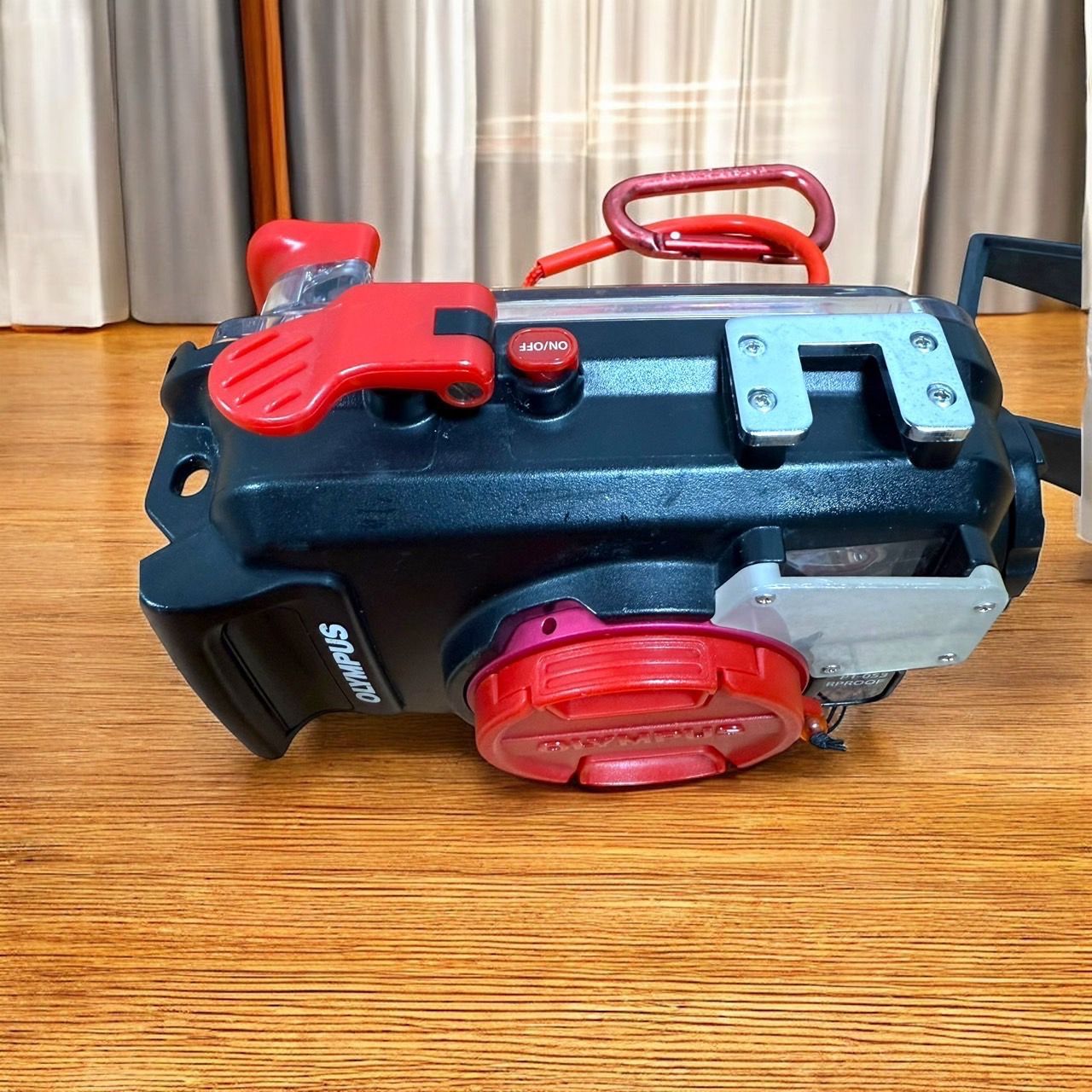 OLYMPUS Tough TG-1　防水プロテクター PT-053 セット　黒 Amazon | OLYMPUS 防水プロテクター TG-1, TG-2用 PT-053 | OLYMPUS