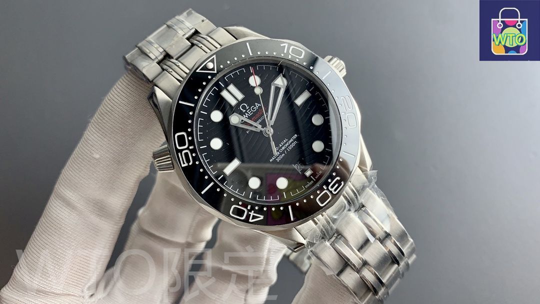 今日特価】Omega オメガ シーマスター300 波状凹みセラミック