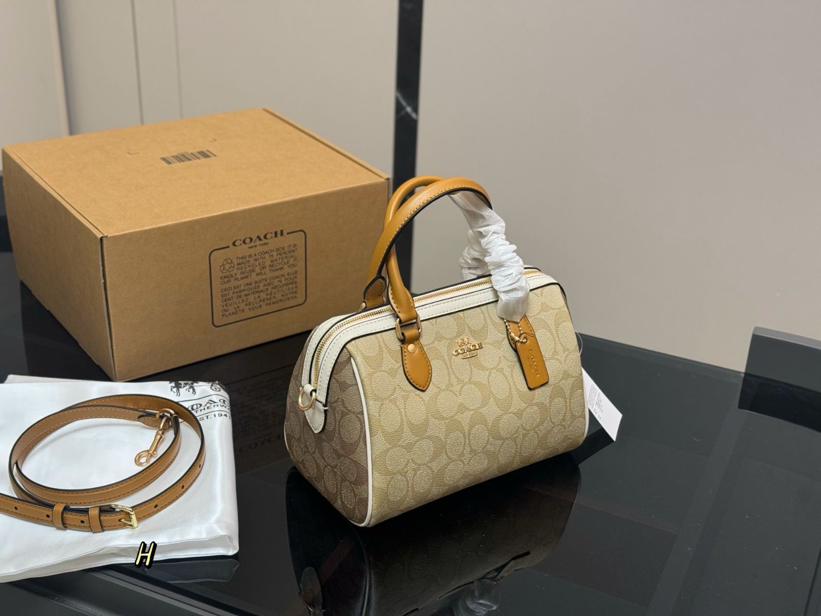 今日 COACH Boston Pillow Bag 24×16cm クーチ ボストン ピローバッグ 24×16cm -MM輸入3