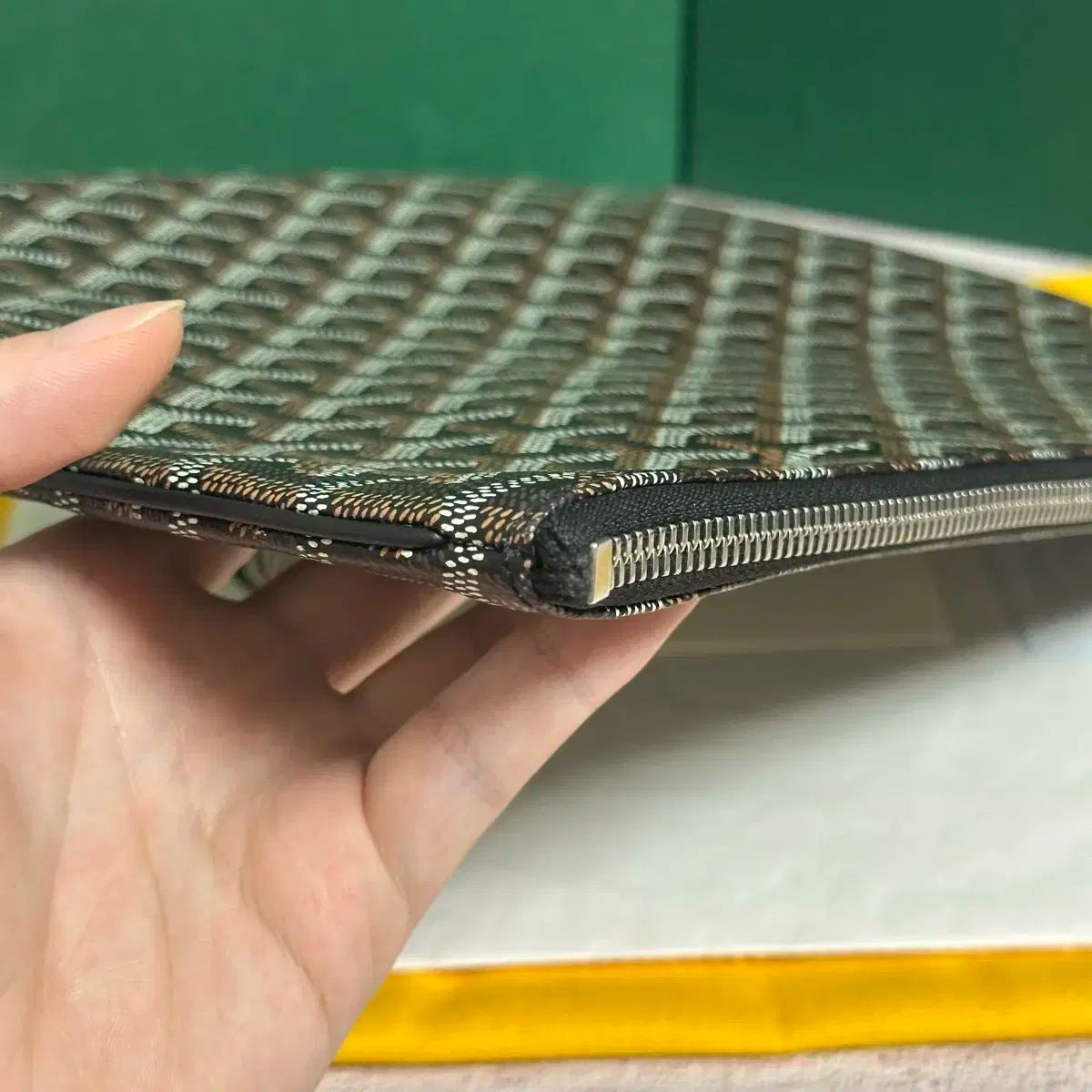 クラッチ ブラック