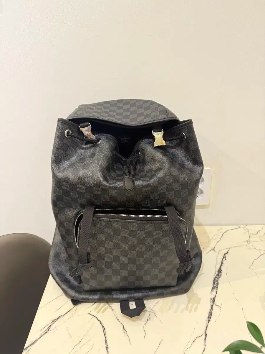 ジョッシュNV ルイヴィトン正規購入 ディスカバリー モノグラム