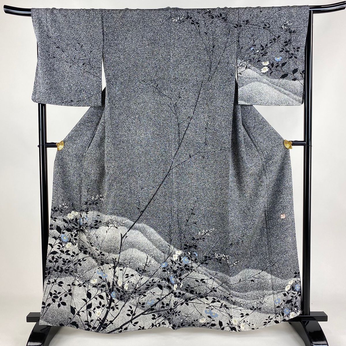 訪問着 身丈162cm 裄丈68cm L 袷 落款 草花 樹木 金彩 染め分け 黒灰 正絹 名品