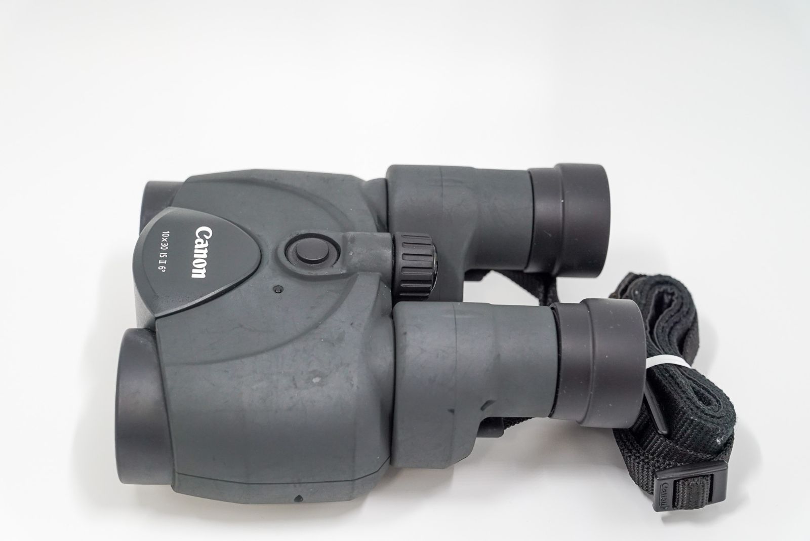 Canon 双眼鏡 10×30 IS Ⅱ BINO10X30IS2 □ほぼ新品□ Canon Canon 双眼鏡 10×30 IS Ⅱ BINO10X30IS2 □ほぼ新品□ Canon