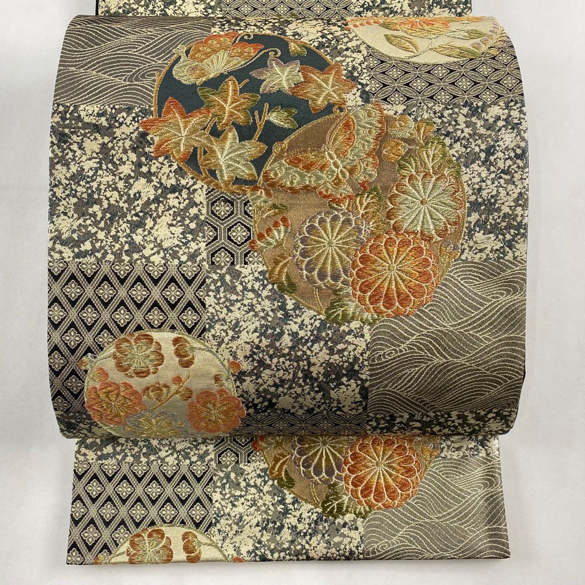 袋帯 美品 秀品 菊 蝶 金銀糸 箔 金色 六通 正絹 【中古