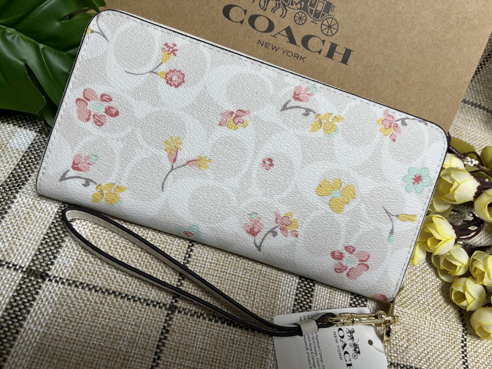 コーチ COACH 長財布 財布 フローラルプリント花柄 ストラップ