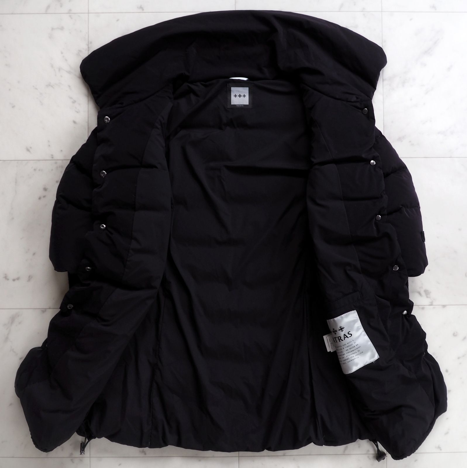 美品【タトラス】ダウンコート GAJA 02サイズ 黒 Aライン 女優襟