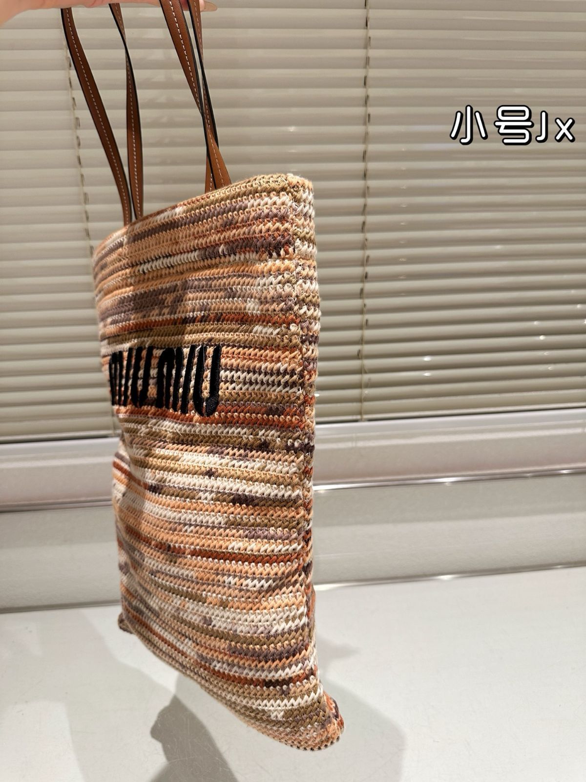 専用❕️651【DENIM✖️SIDEpocket ToteBag】ミニポーチ付 今日特価】Miu Miu Summer Limited Beach Tote Bag 2024 サンド