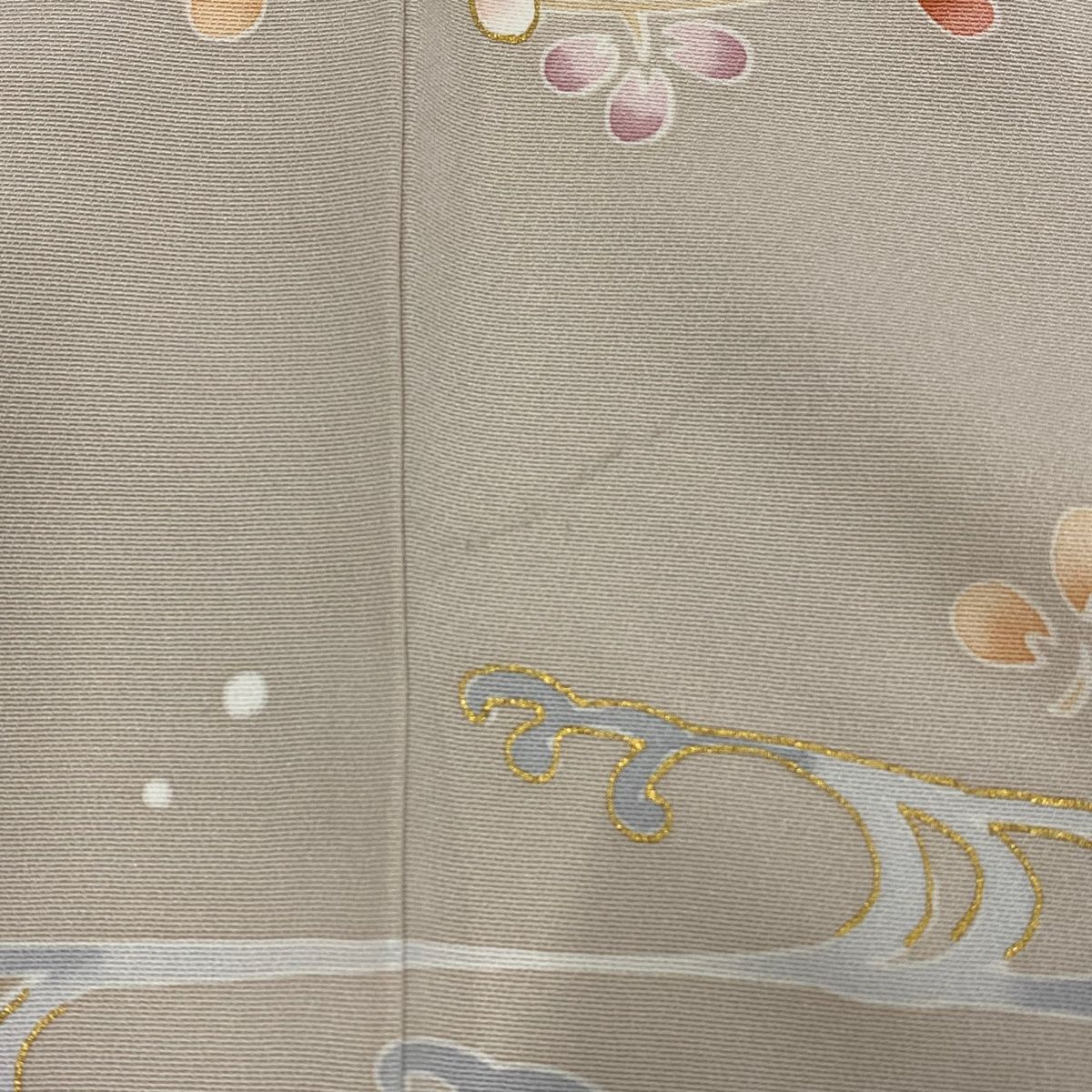 ★専用★未使用品 訪問着 枝花 くすみ紫 枝花 綸子 金彩 身丈162.0cm 花霞横段文様美しい正絹綸子訪問着 - アンティーク着物