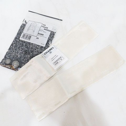 シャネル CHANEL 14A P49438 W05526 TWEED B4988 補修布 替え袖 2枚 替えボタン 大小2個
