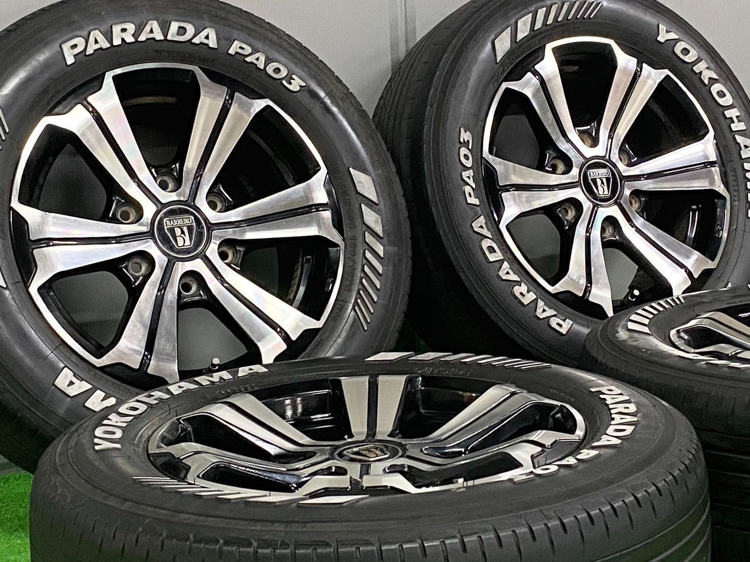 良好品 CRIMSON クリムソン BARBERO バルベロ 16in 6.5J 38 PCD139.7 PARADA PA03 215 65R16C ハイエース レジアスエース キャラバン