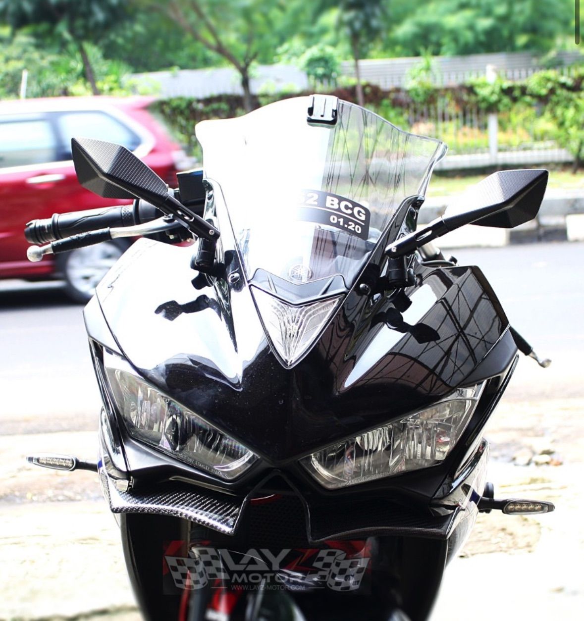 カーボンフロントウイングレット