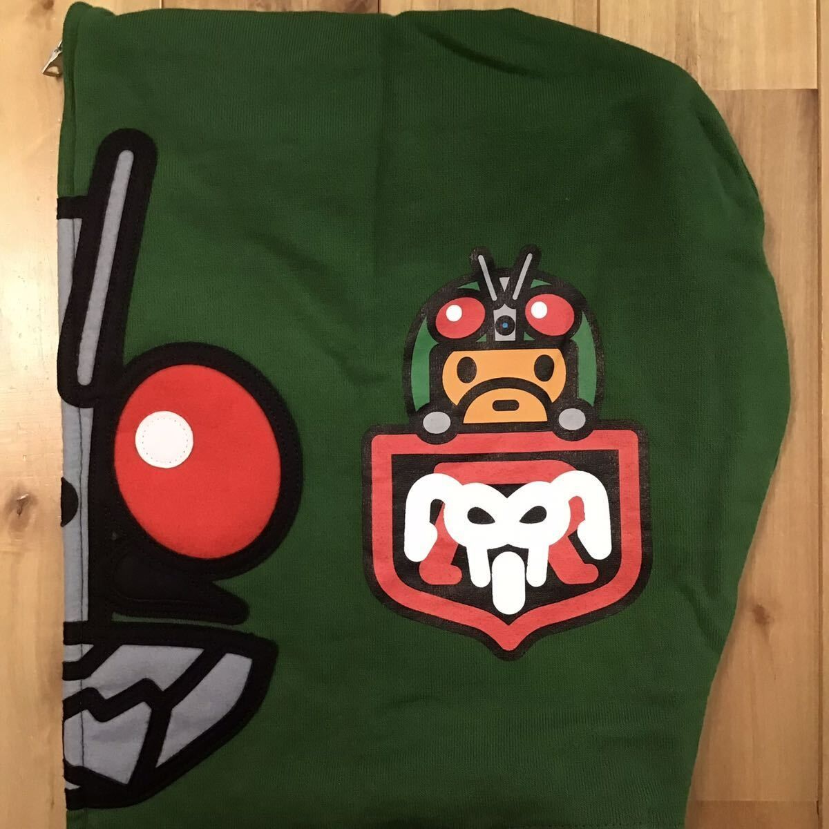 ☆新品☆ 仮面ライダー パーカー Mサイズ MASKED RIDER full zip 