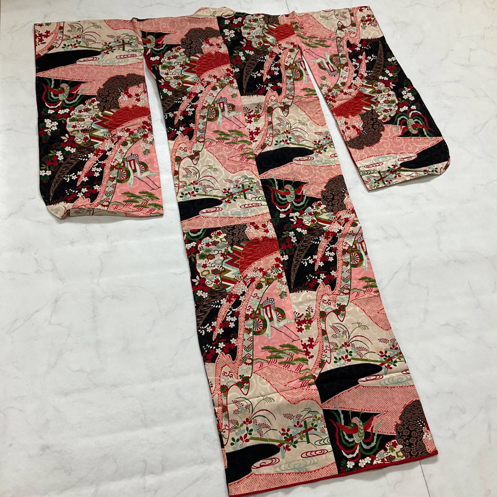 ◆kimono one◆7歳くらい用◆ ◆アンティーク子供着物◆綸子正絹◆七五三◆裄58肩丈142◆七五三お詣り女の子着物こどものひお正月卒業式十三詣り◆G313 SKLAD-KIRPICHA_RU