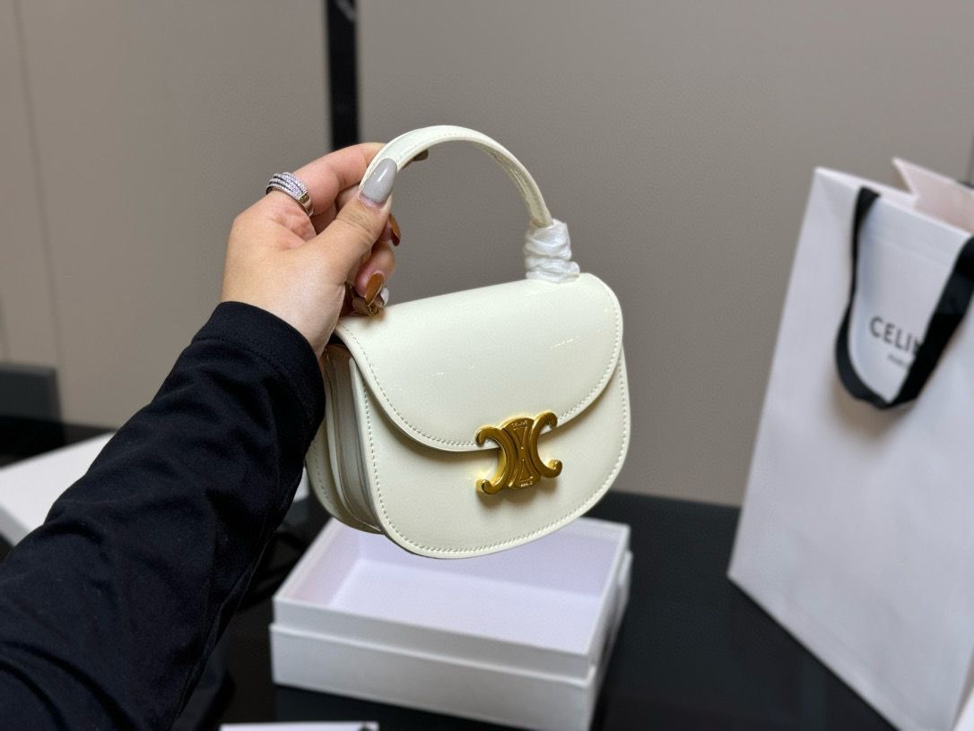 VIPセール CELINE スモール キュイル バッグ キャメル／ホワイト Celine] ベサス トリオンフ ミニバッグ - 専用ボックス付き