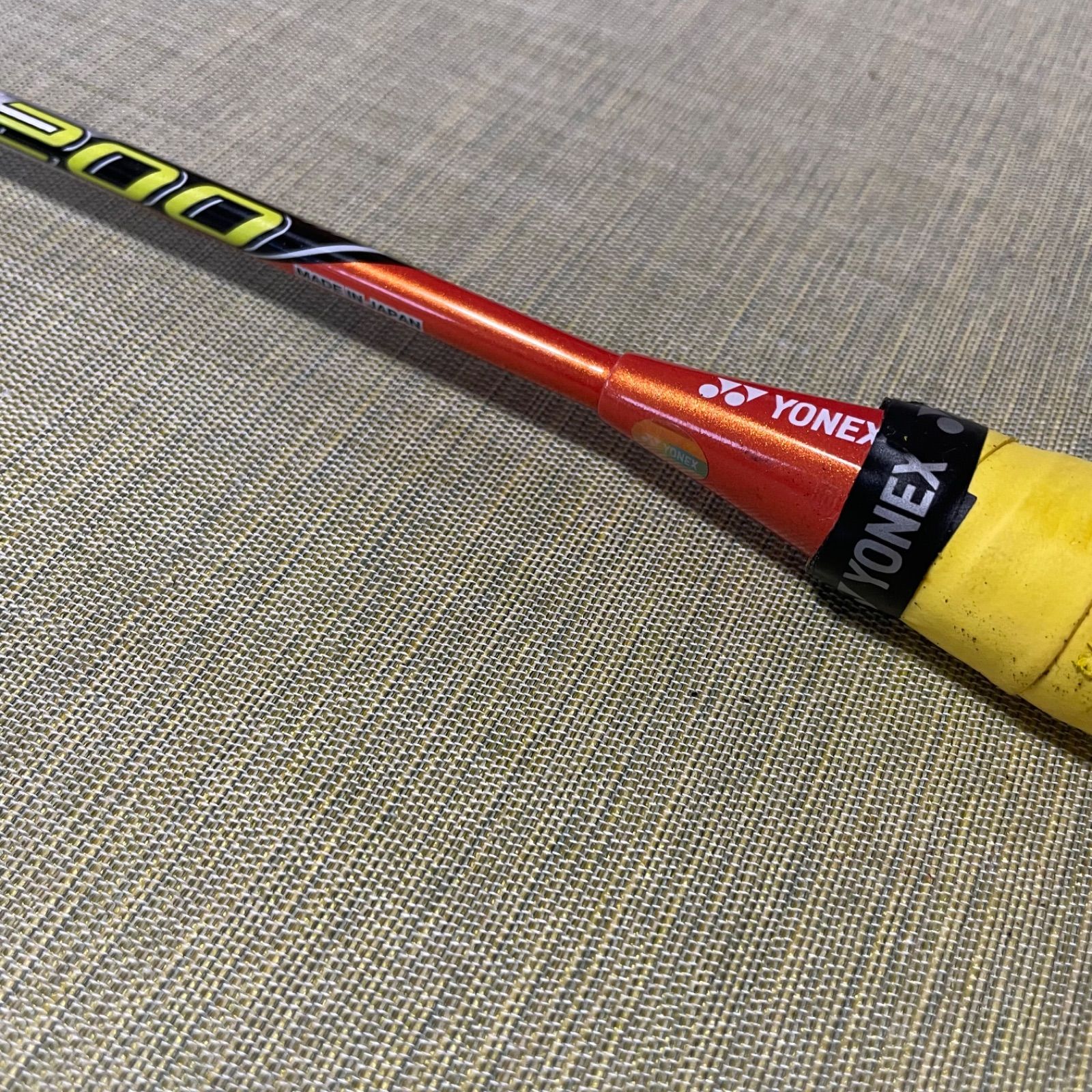 ヨネックス バドミントン　ナノレイ200 NANORAYイエロー/レッド ヨネックス バドミントン ナノレイ200 NANORAYイエロー/レッド