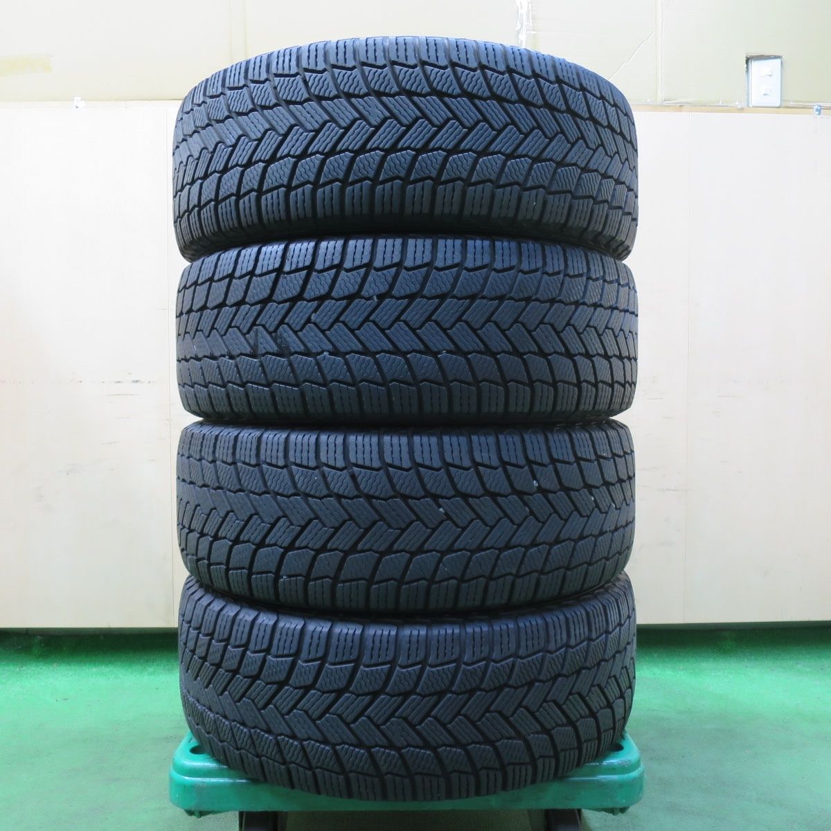 バリ溝！ほぼ10分☆スタッドレス 215/50R17 ブリヂストン