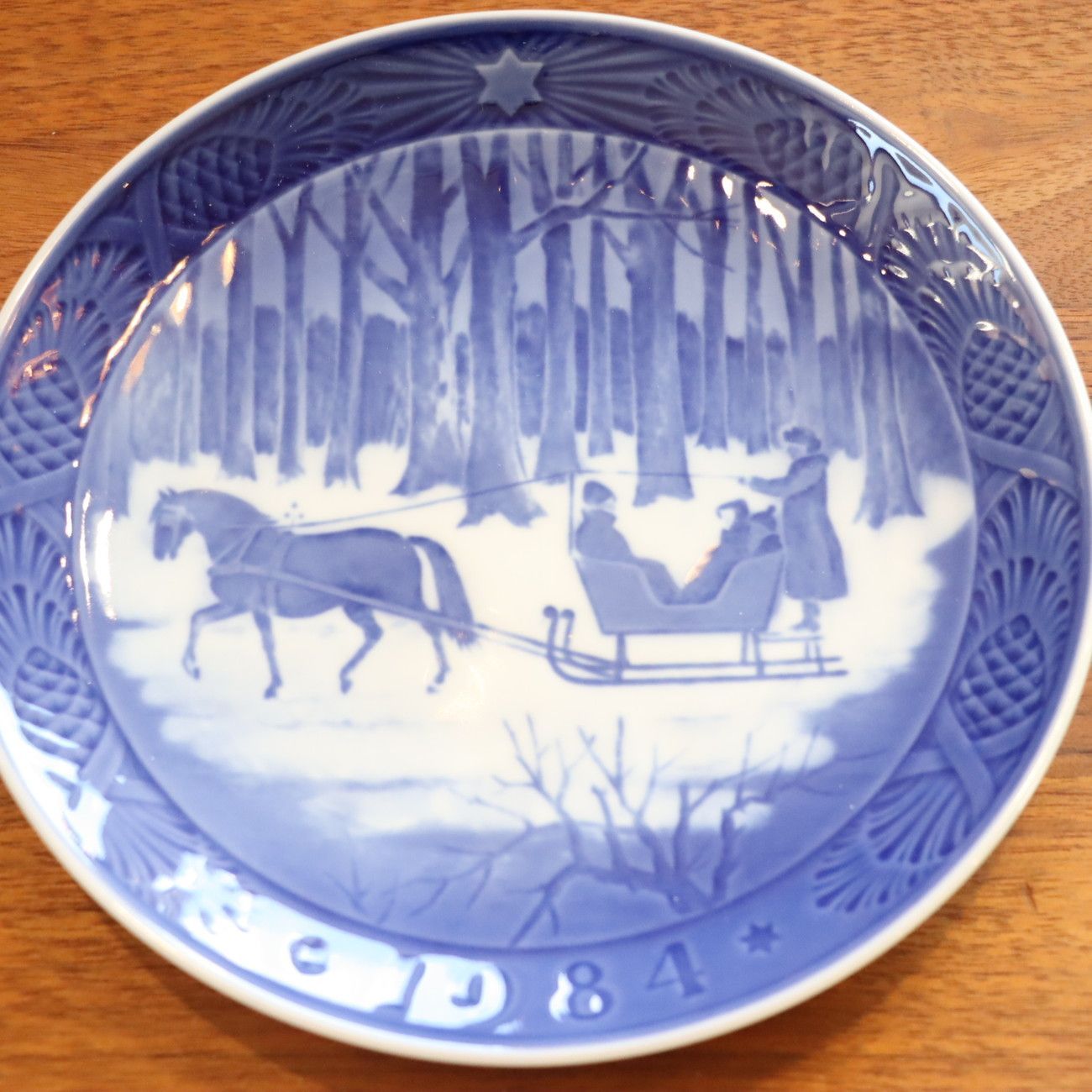 1951年 「クリスマスの天使」 イヤープレート ロイヤルコペンハーゲン 北欧 1951年 「クリスマスの天使」 イヤープレート ロイヤルコペンハーゲン