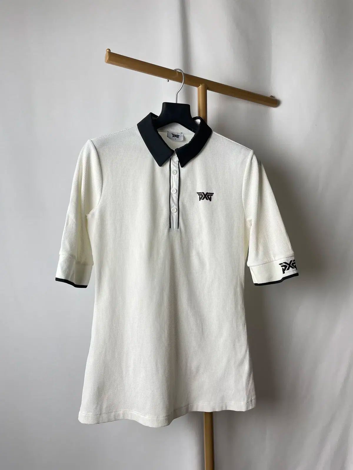スリムフィット Tシャツ