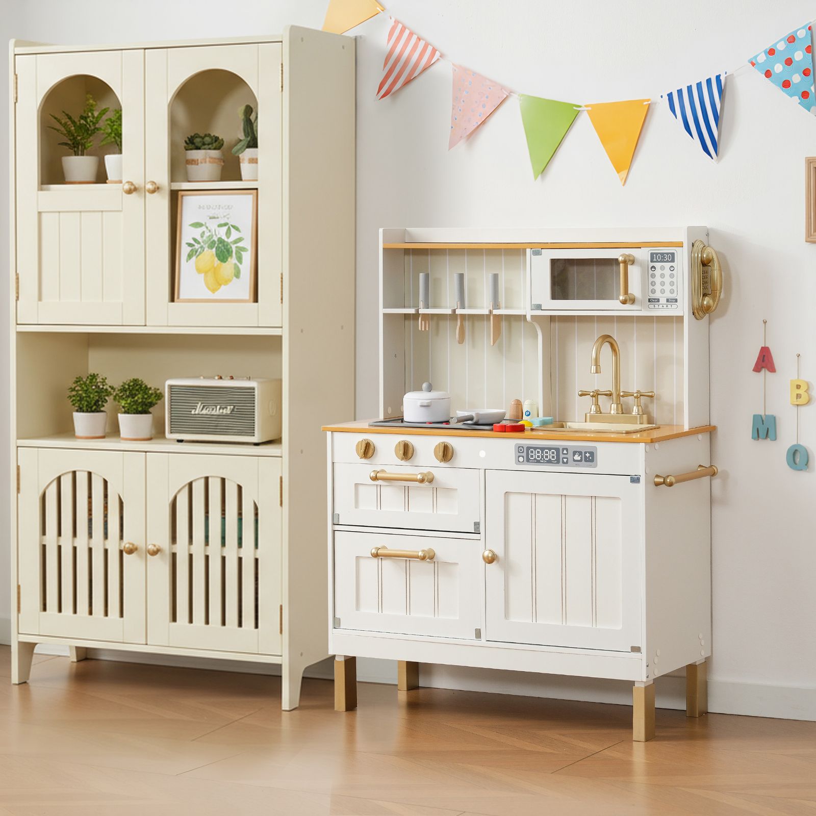 2個 おままごと キッチン ヨーロピアンシェフ風 10点 木製 台所 食材 卵 魚 トマト 調理器具付き 調味料 知育玩具 コンロ 電子レンジ 家事 おもちゃ キッズ ベビー 誕生日 プレゼント ホワイト