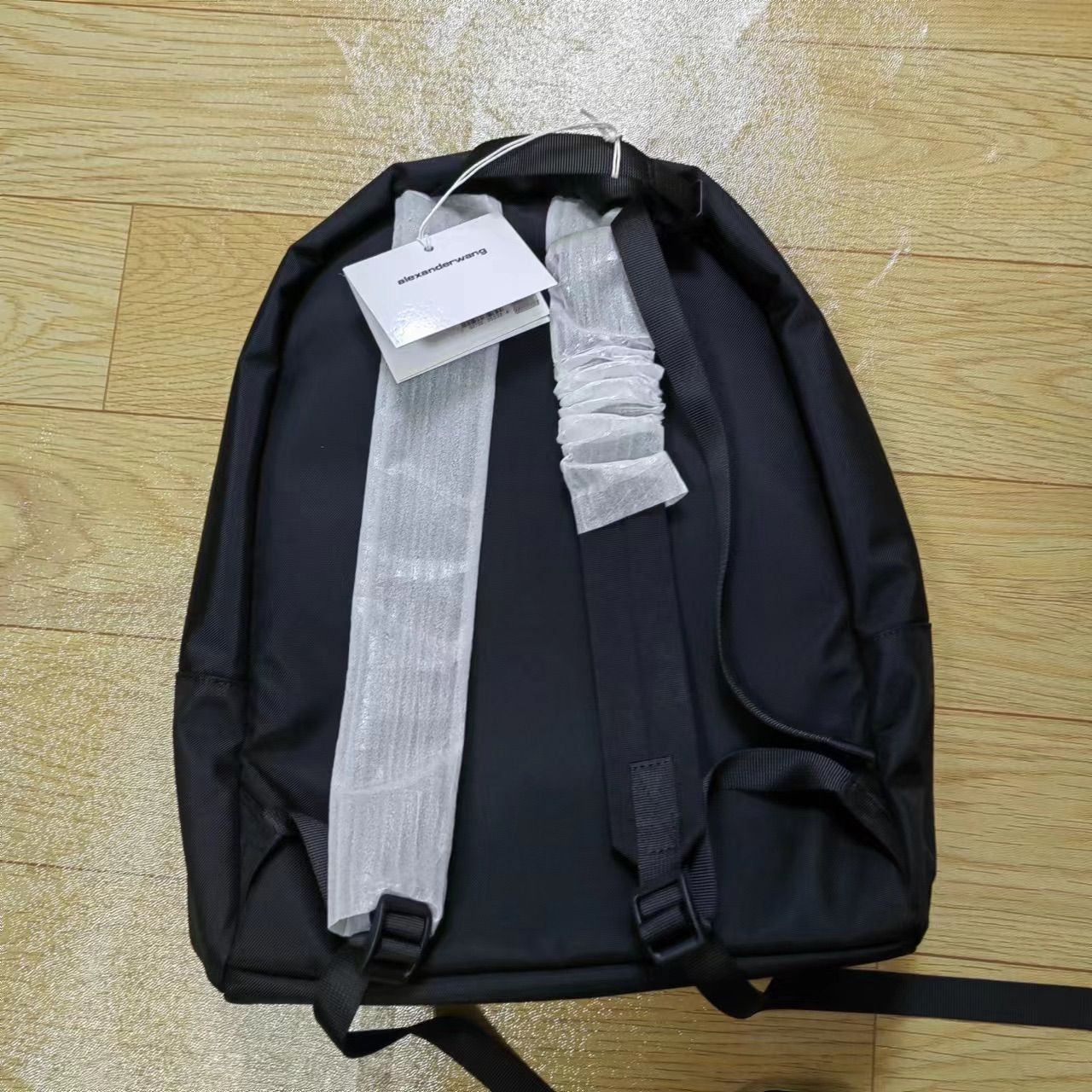 ☆新品☆Alexander Wang wangsport アップルロゴナイロンリュック - メルカリ