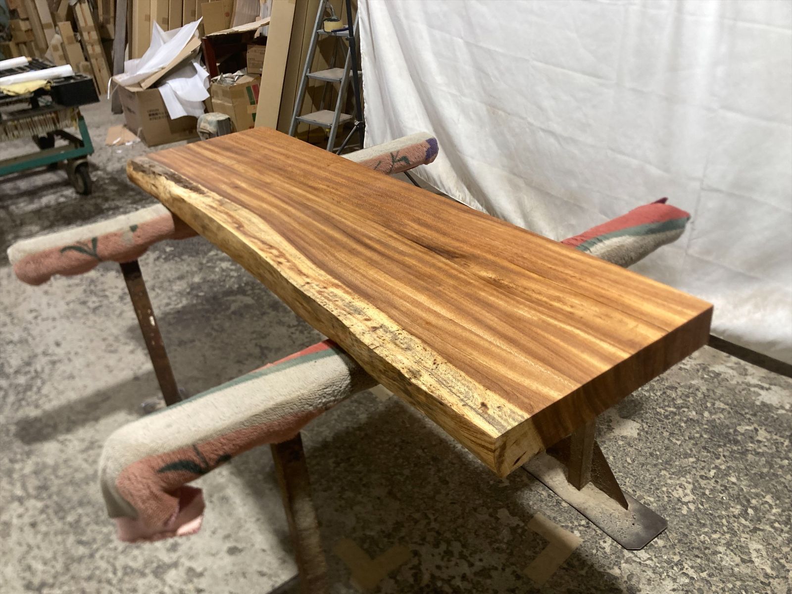 ダイニングテーブル