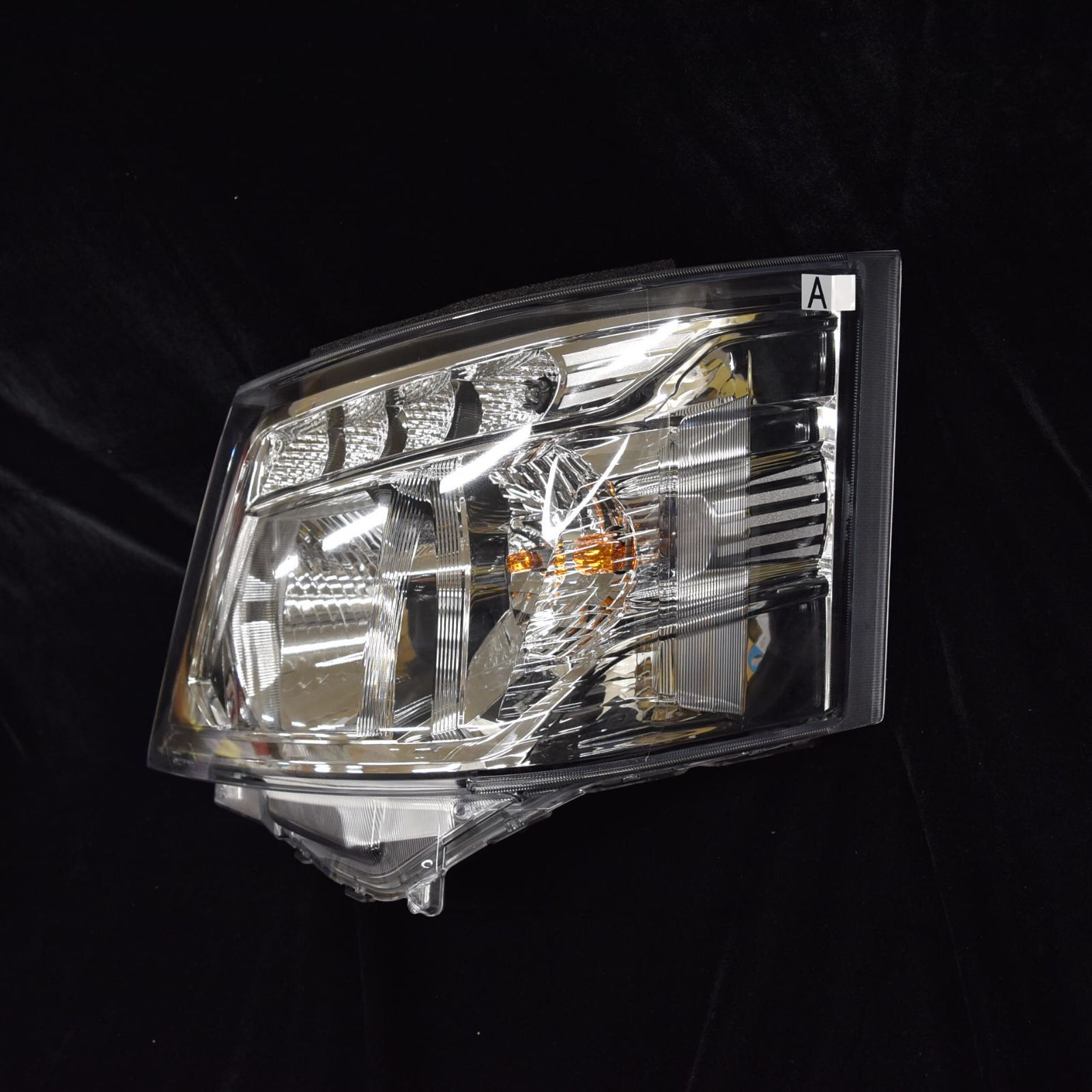 NISSAN 日産 キャラバン 純正 ヘッドライト 左 LH VR2E26 VN6E26