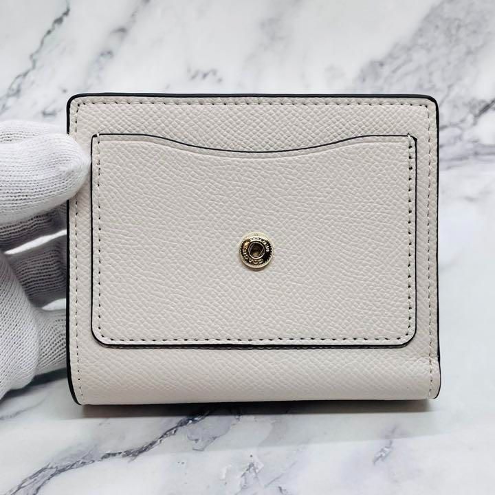 コーチ COACH ウィン スモールウォレット カラーブロック ベージュ メルカリShops