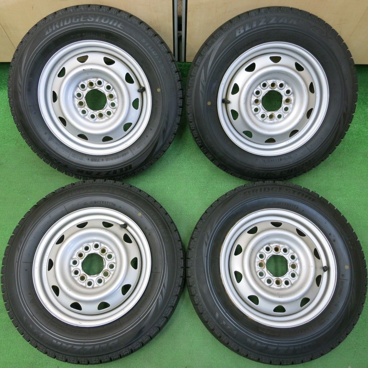 ブリヂストンスタッドレス145／80R13 75Qスチールホイールセット