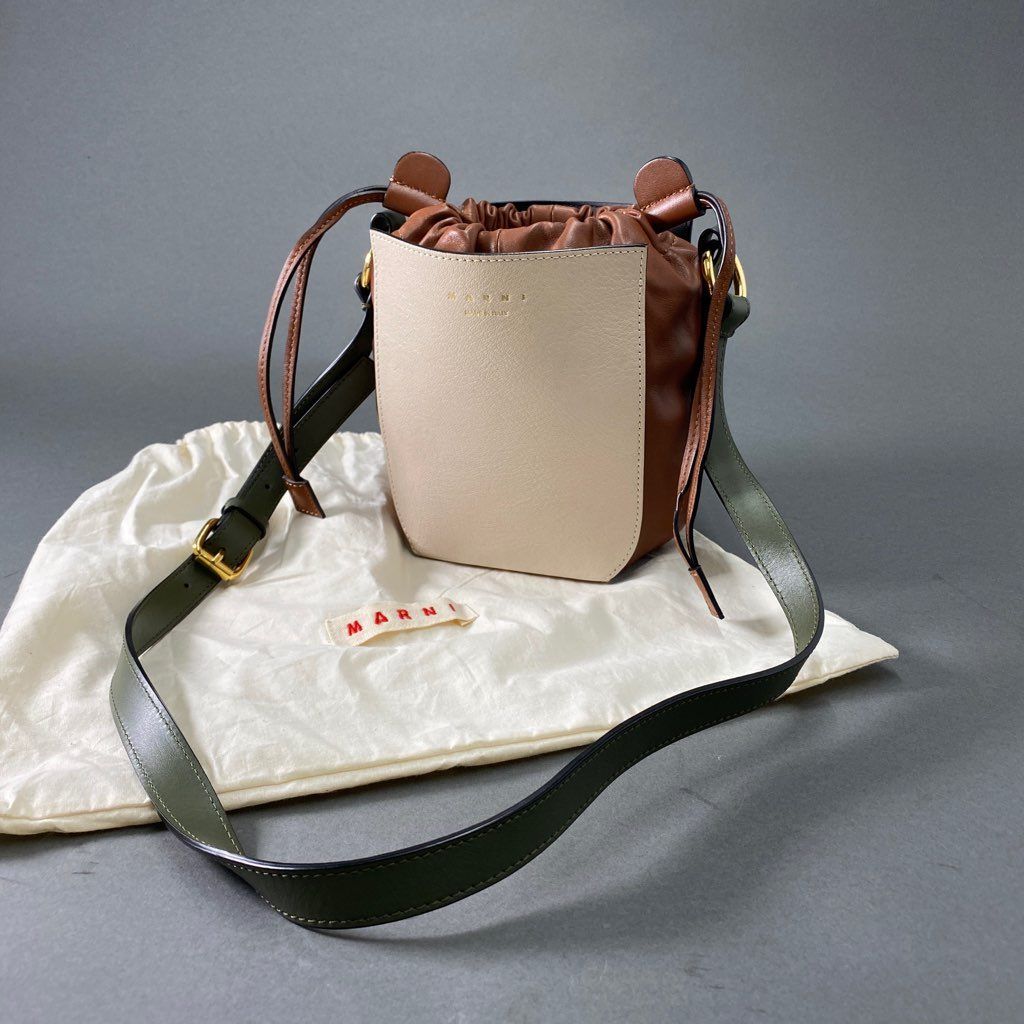 Cb9-2 MARNI マルニ GUSSET ガセット ショルダーバッグ 巾着バッグ ポシェット ブラウン ベージュ レザー