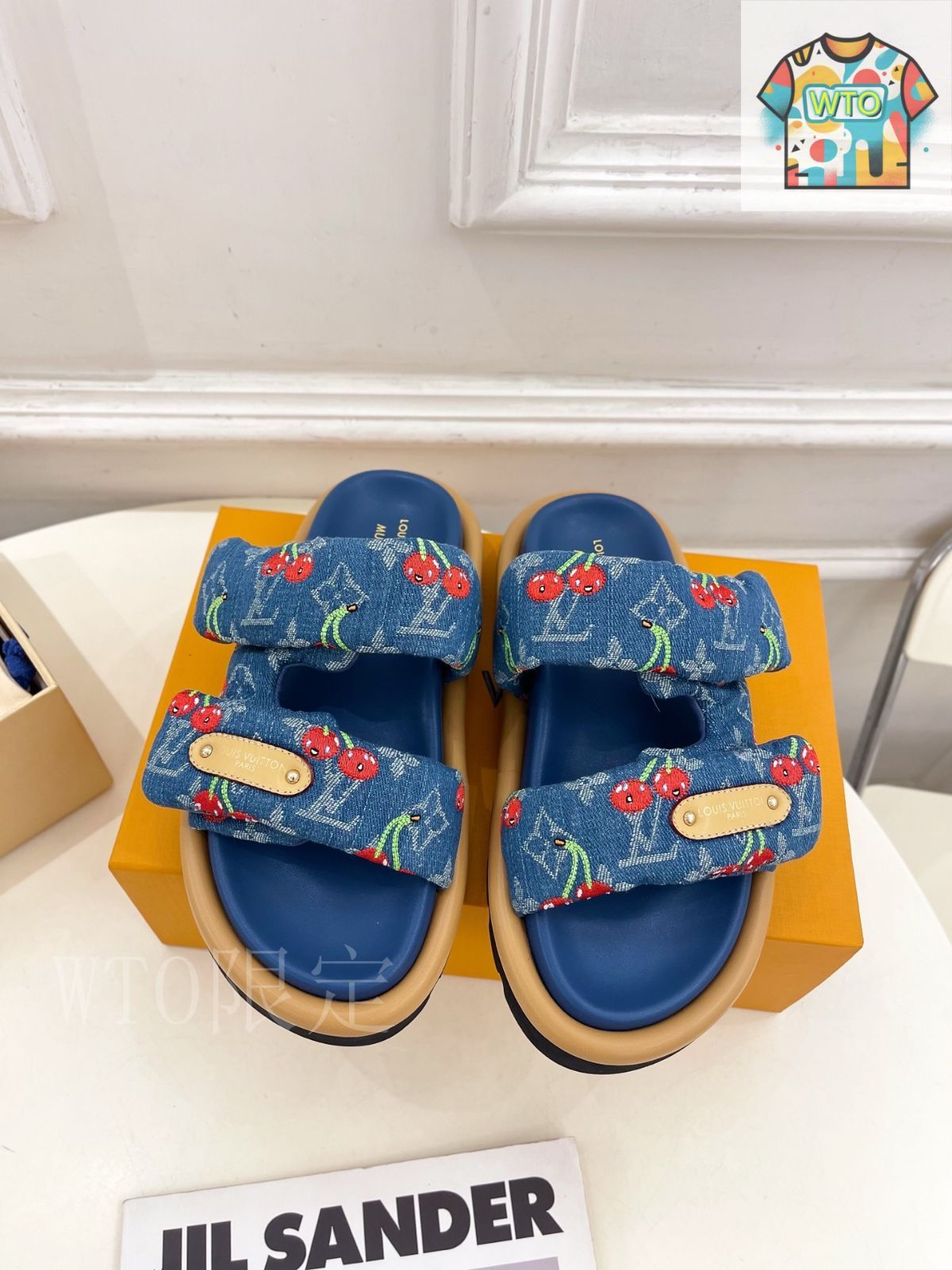 【足元からおしゃれ♪】◆Louis Vuitton◆フラットサンダル LOUIS VUITTONルイヴィトンフラットサンダル01 - メルカリ