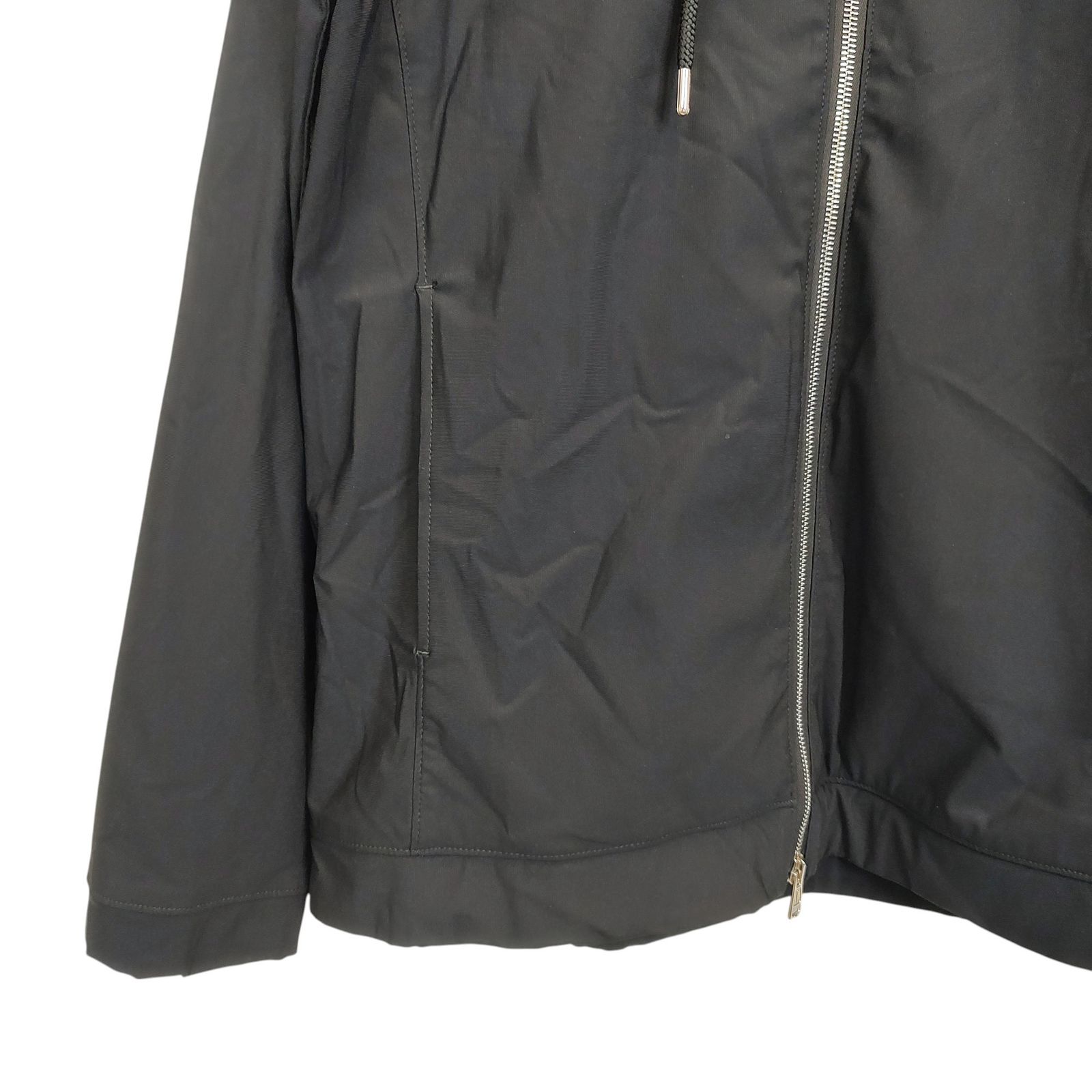 サイズM【未使用品】1PIU1UGUALE3 クールテックパーカー 1PIU1UGUALE3 ウノピゥウノウグァーレトレ COOL TECH PARKA