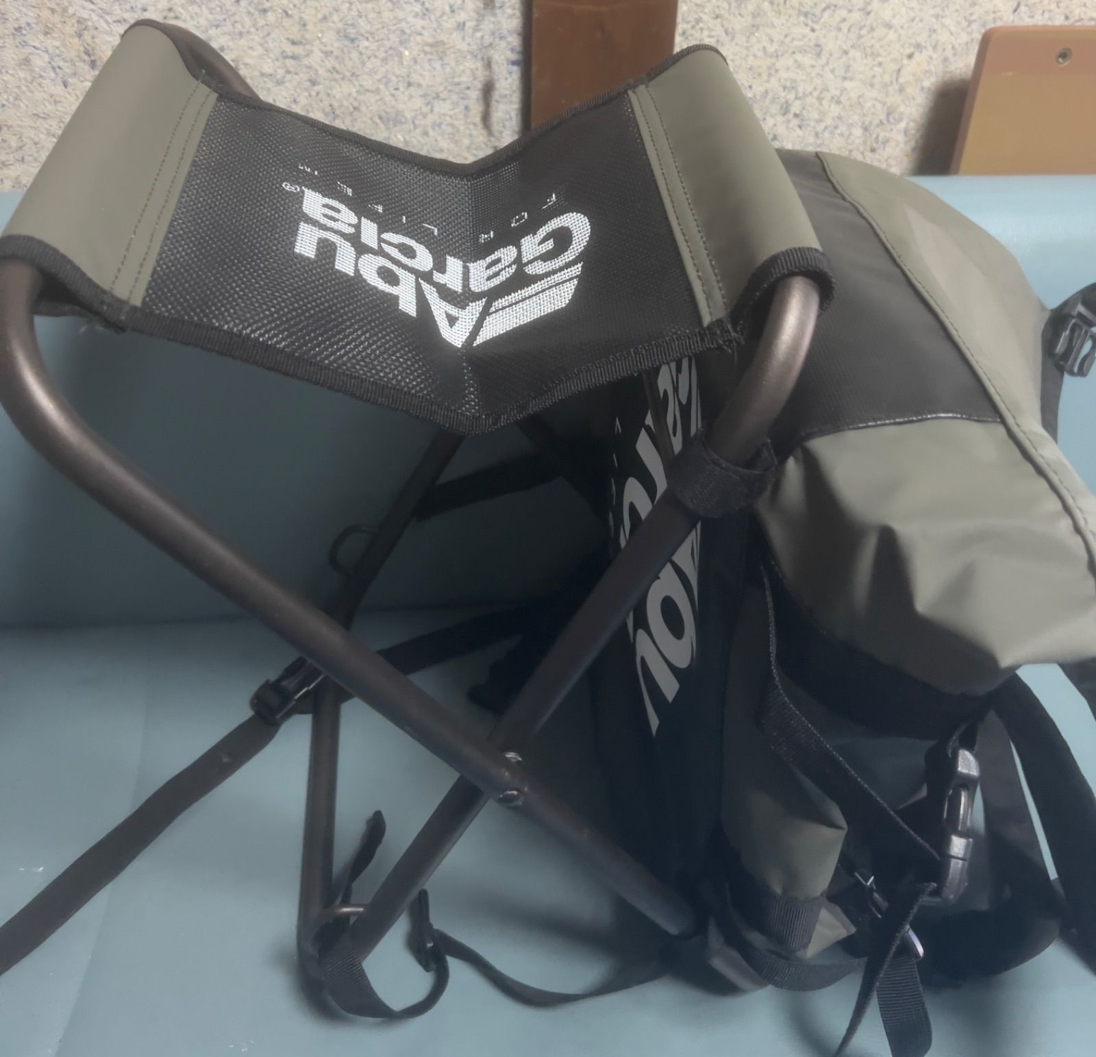 Abu Garcia アブガルシア ベンチ付きバッグ キャンプ