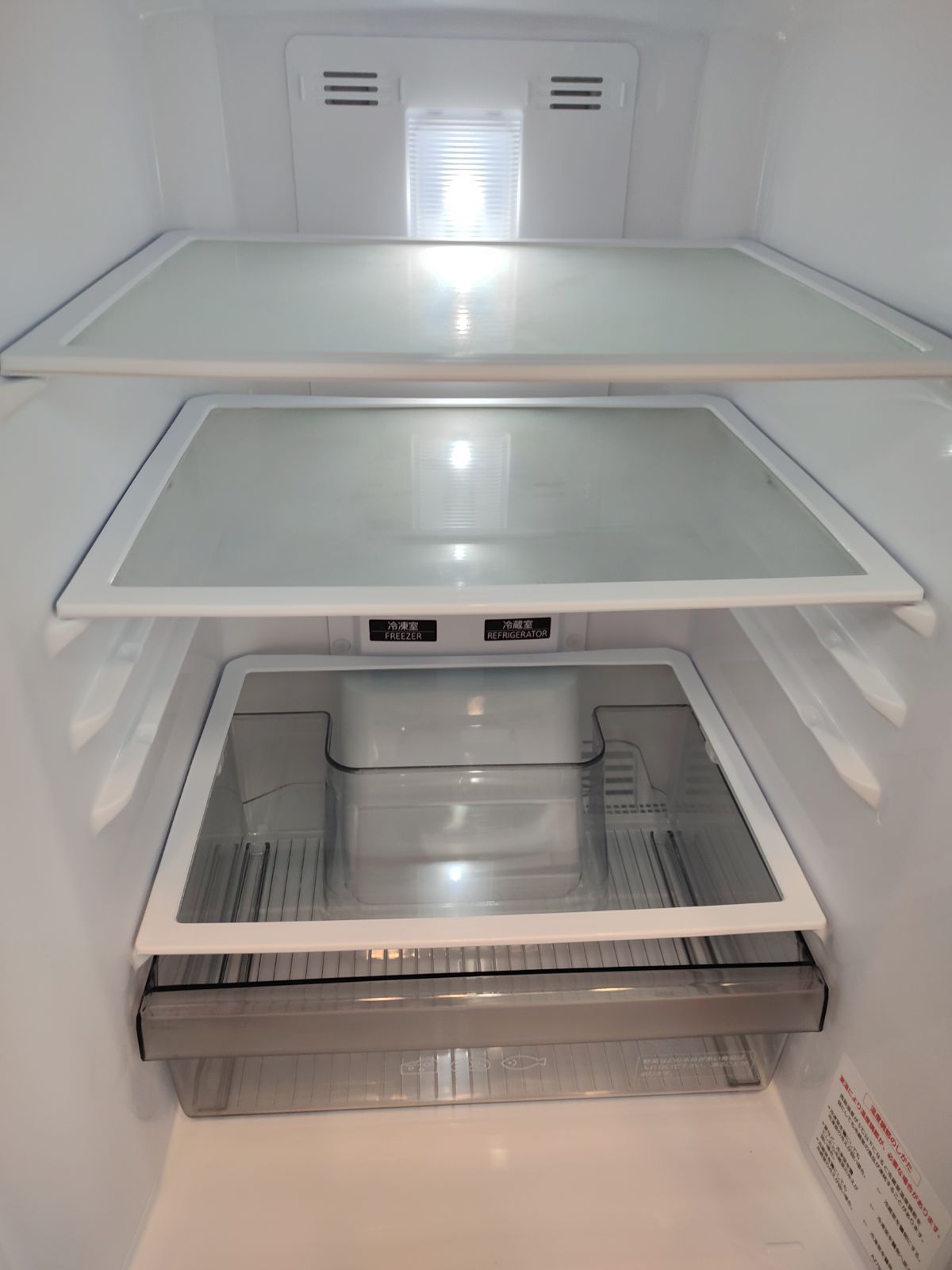 三菱 冷蔵庫 MR-P15H-W 146L 2023年製 家電 Oc064 美品】三菱電機 2023年製 冷蔵庫 146L MR-P15H-H チャコール