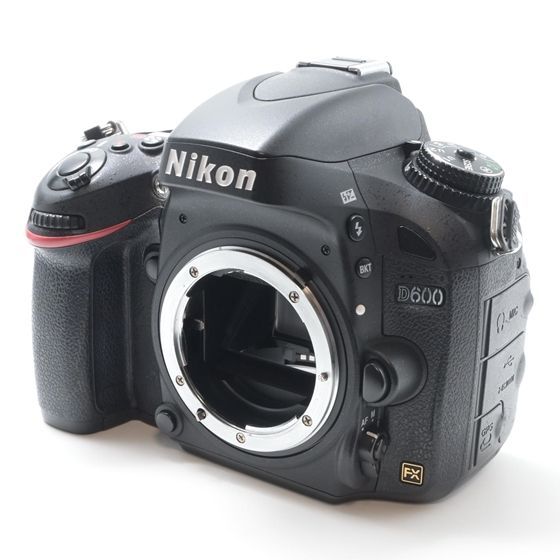 新品級】 Nikon D600 ボディ - メルカリ