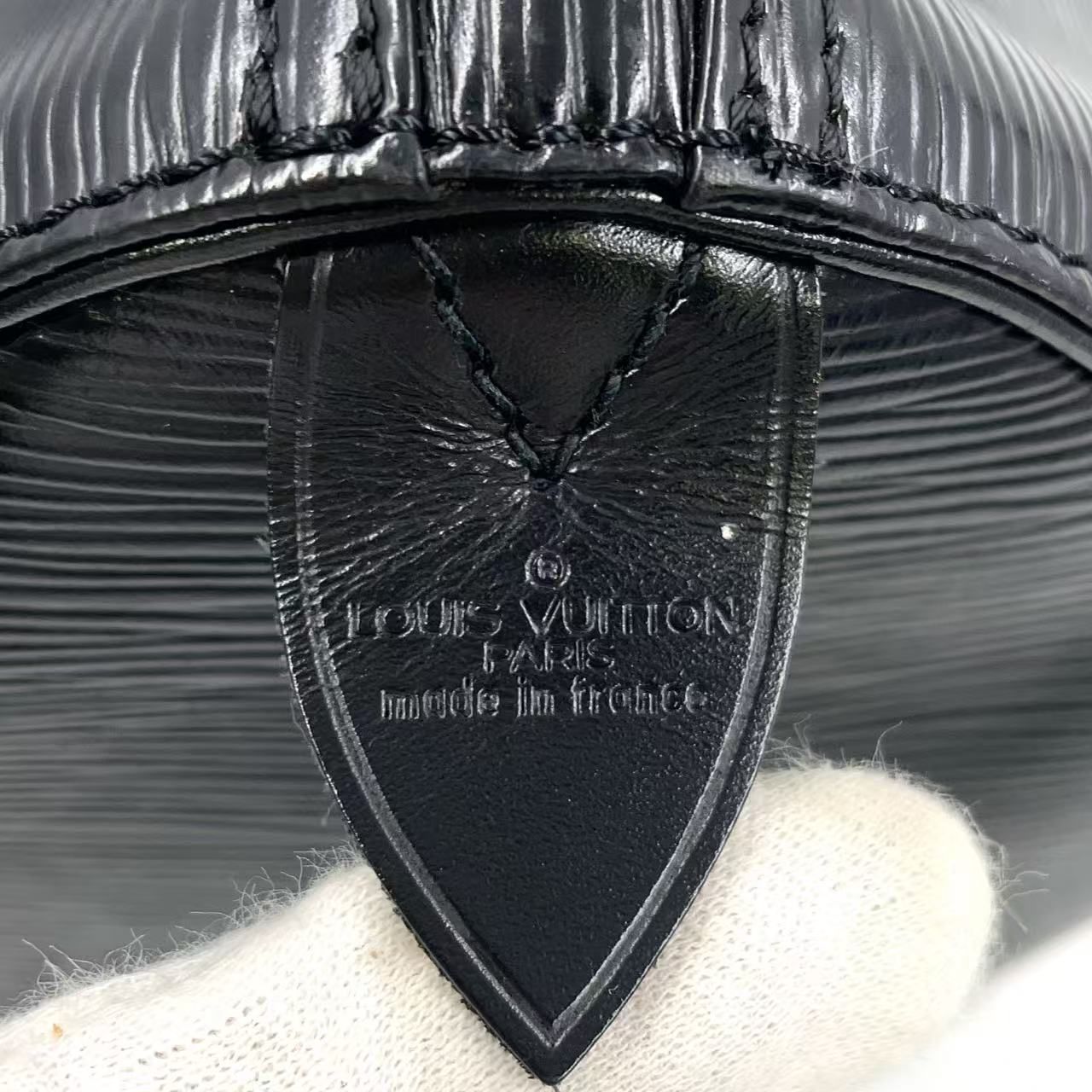 LOUIS VUITTON キーポル45 エピ エピ ノワール レザー ブラック