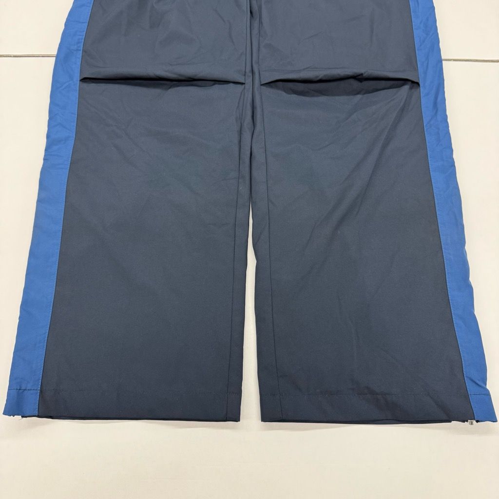 00s Nike サイドライン　トラックパンツ　ナイロンパンツ　パンツ　カーキ NIKE - 00s Y2K NIKE ナイキ ナイロントラックパンツ カーキ