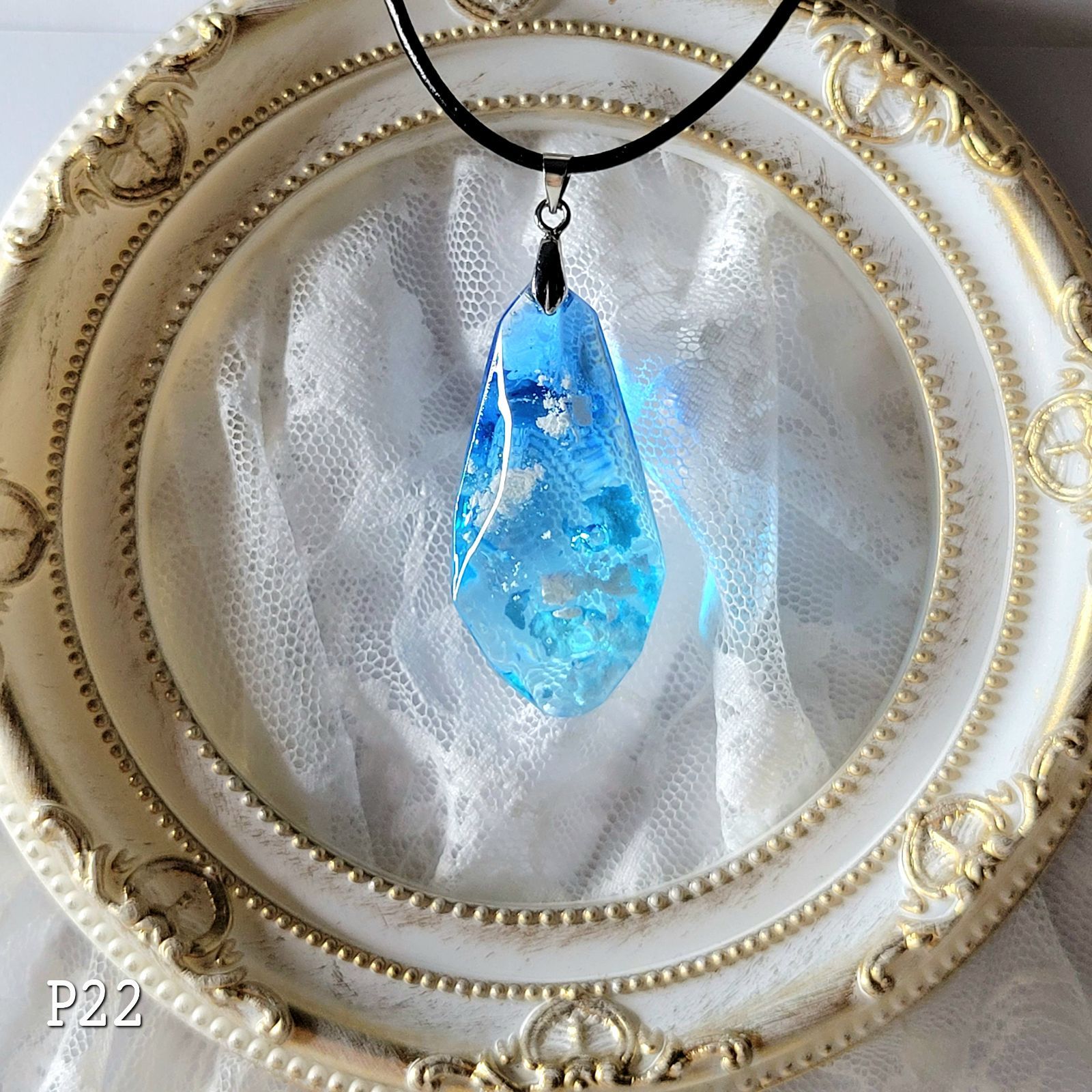 レジン 雲 ネックレス① 通販最安 armadioindia.com