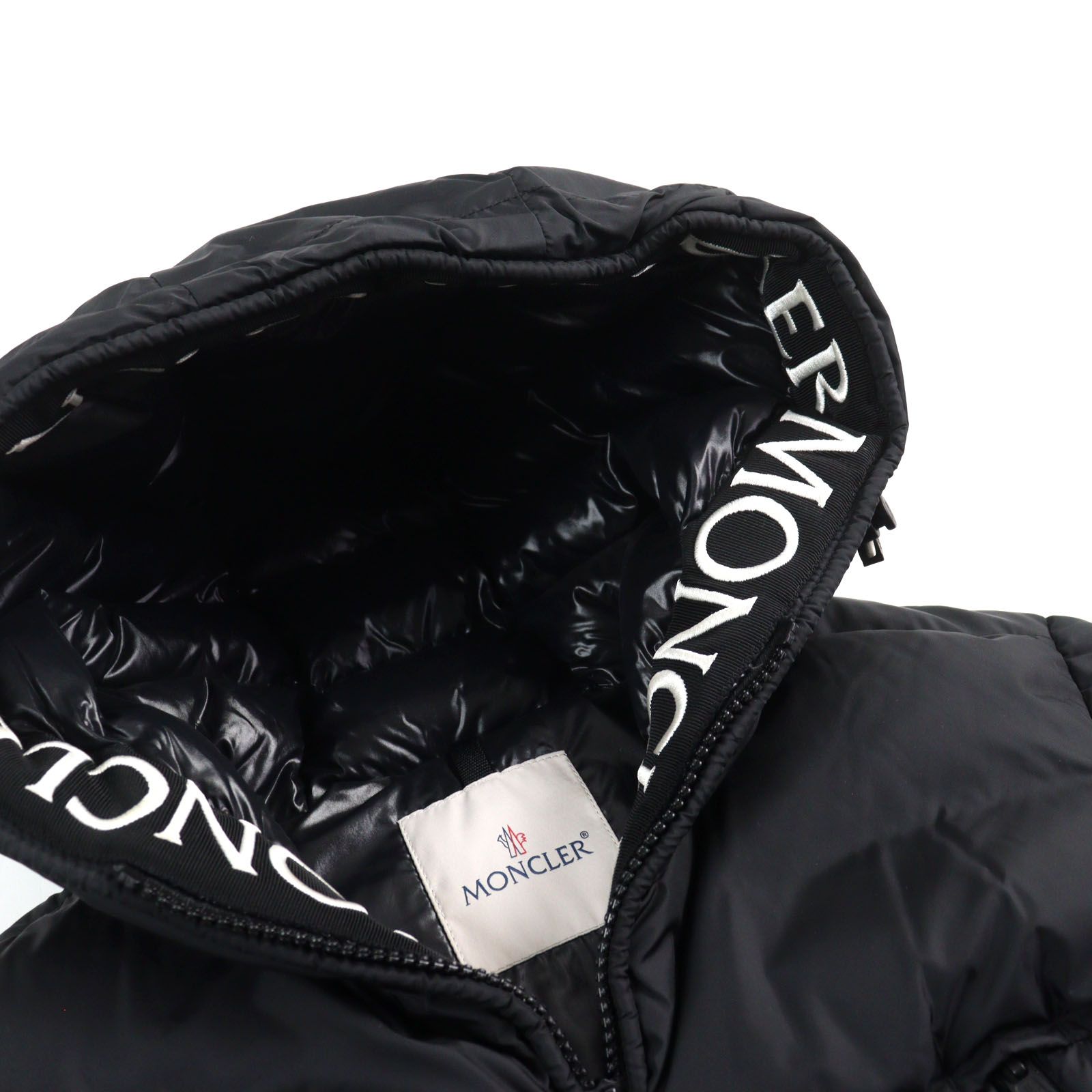 MONCLER モンクレール ジャケット M スタッズ付きブラック 正規品 美品 MONCLER モンクレール ダウンジャケット アウター キッズ ロゴ