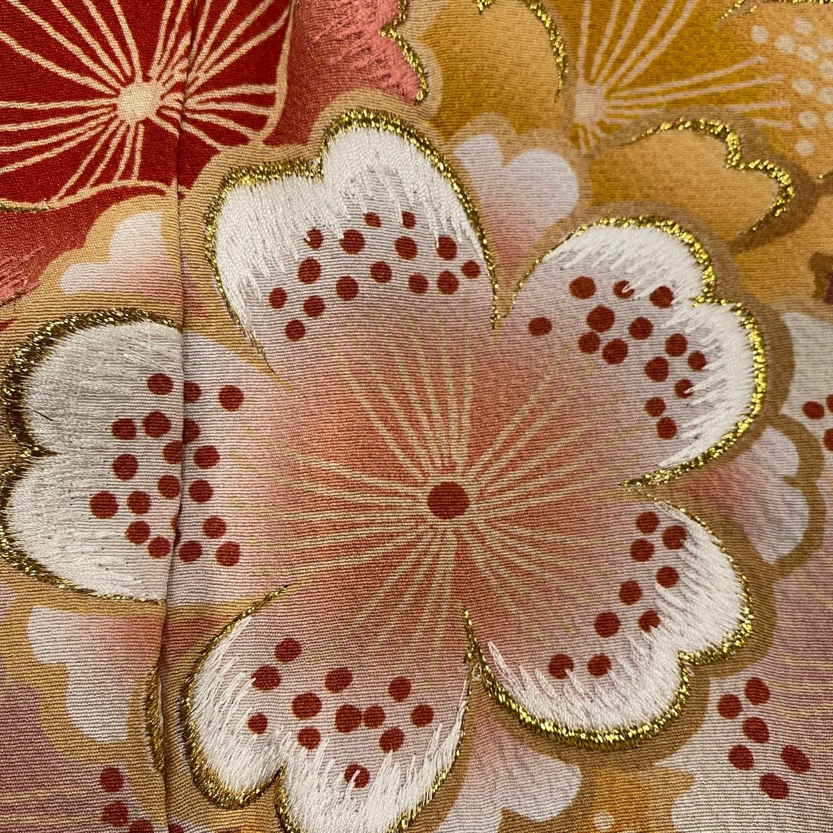 振袖 身丈177.5cm 裄丈70cm L 袷 桜 草花 金糸 金銀彩 緑 正絹