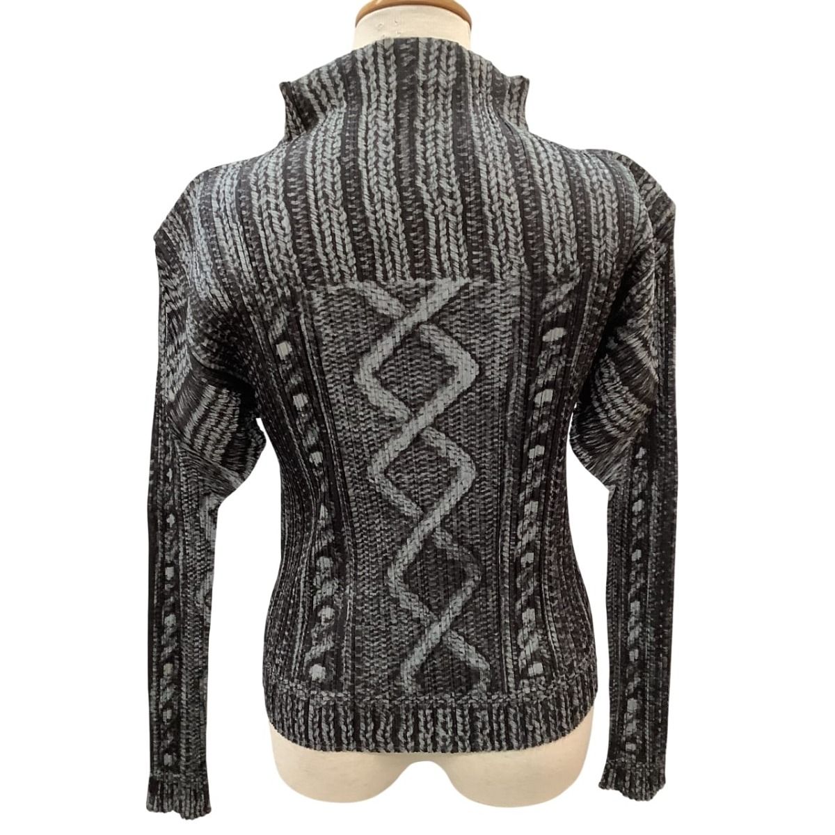 ISSEY MIYAKE イッセイミヤケ PLEATS PLEASE カットソー ケーブルニット転写 PP 64-JK 435 グレー