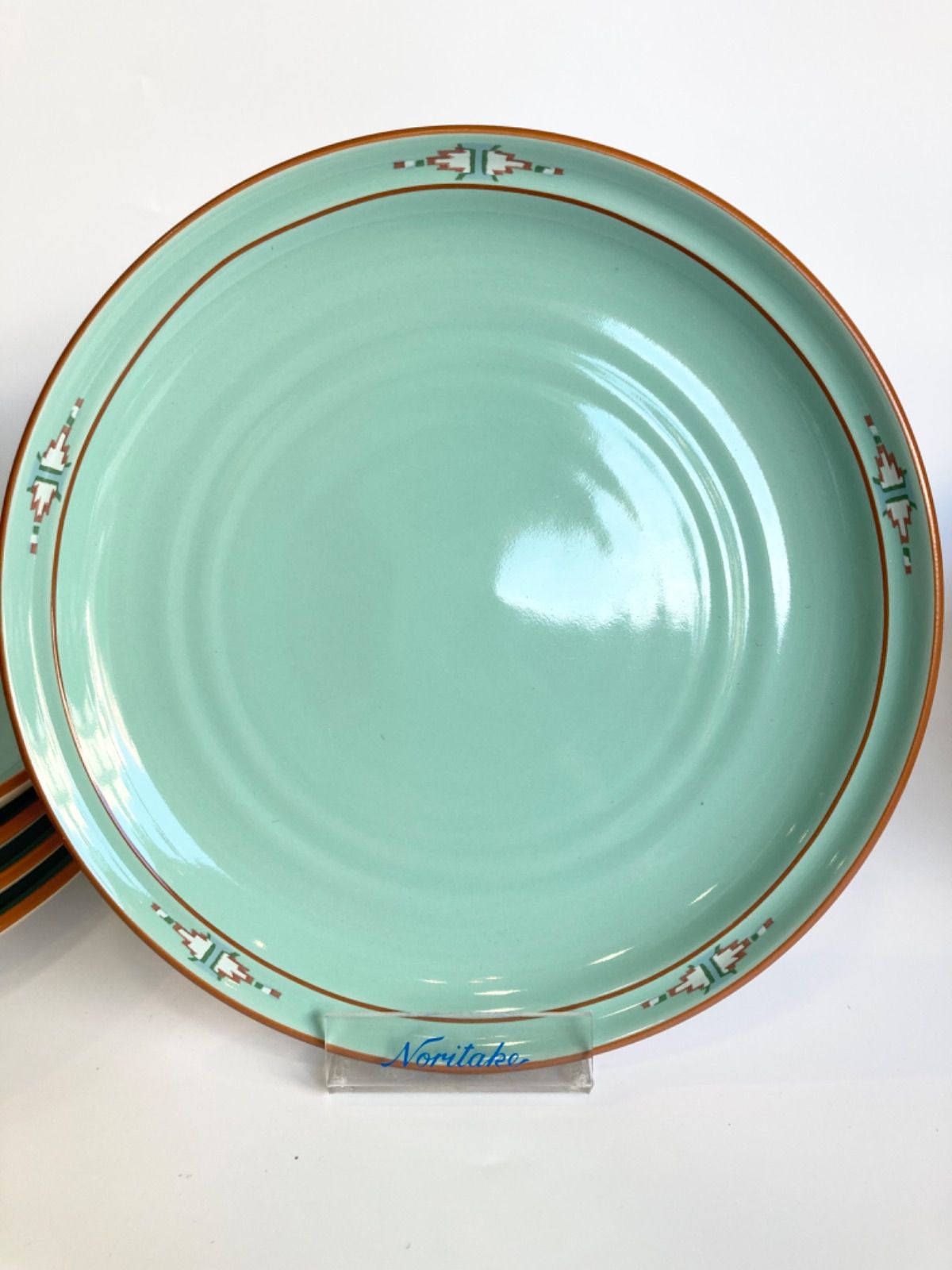 ノリタケ　ストーンウェア　ボルダーリッジ　21cmプレート　5枚 Amazon.co.jp: Noritake ノリタケ ボルダーリッジ ストーン