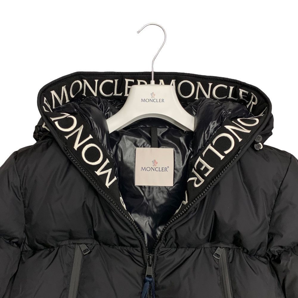 新品 MONCLER MONTCLA フード ロゴ 刺しゅう ダウンジャケット モンクレール モンクラ ブラック - メルカリ