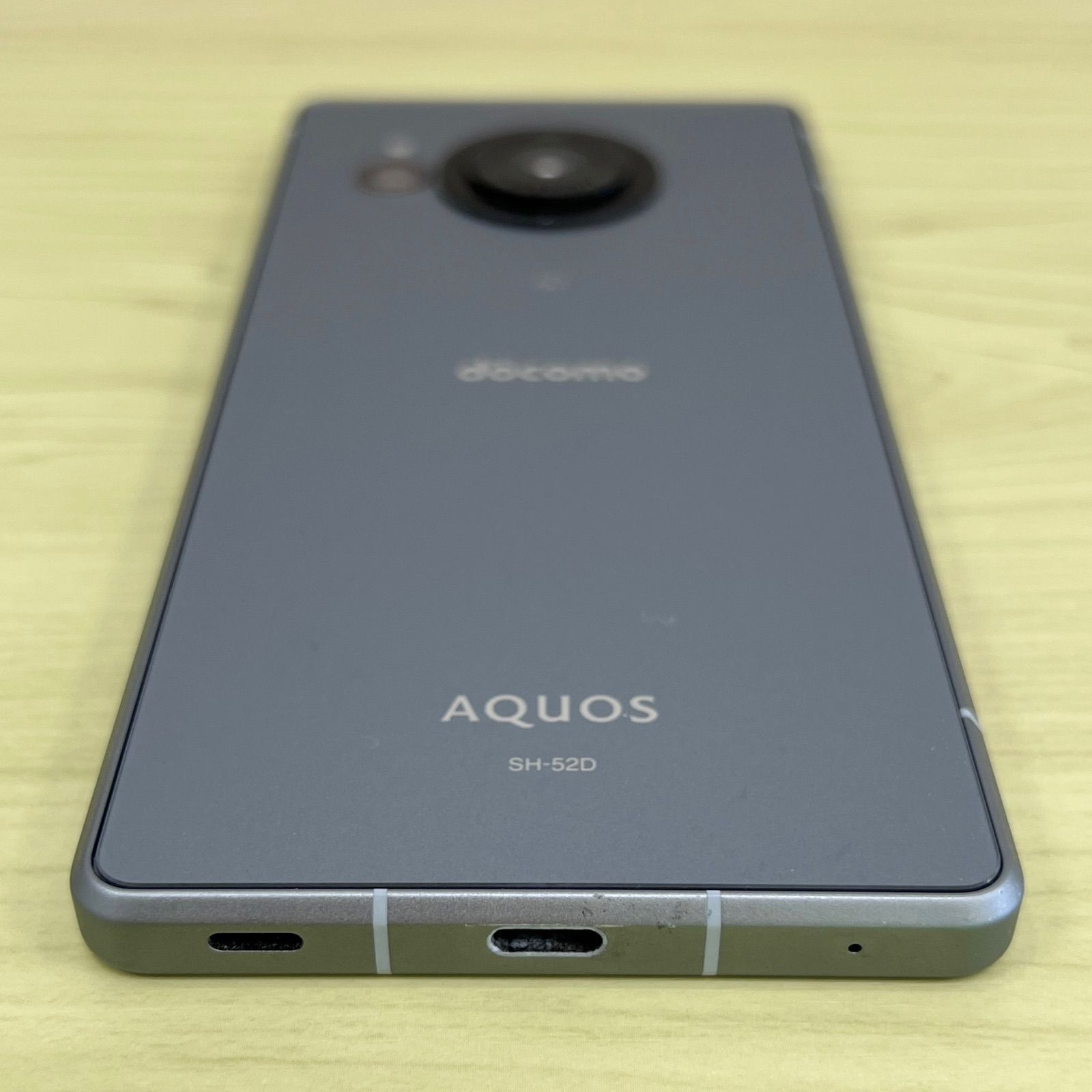 【6/28土曜23時まで】 AQUOS R8 SH-52D（美品・ブルー） AQUOS R8 SH-52D docomoの製品画像 - 価格.com